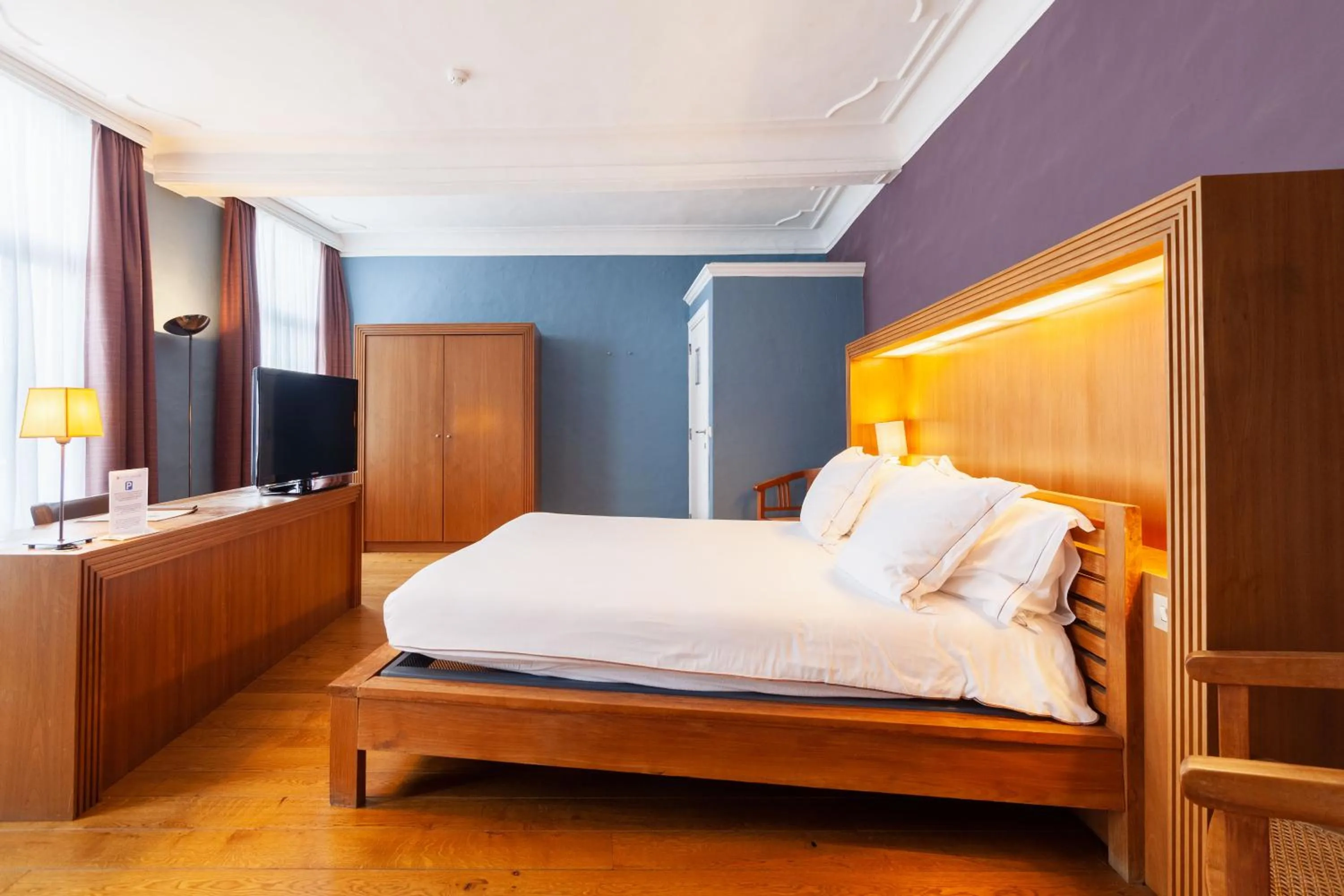 Photo of the whole room, Bed in Hotel Hof van Aragon