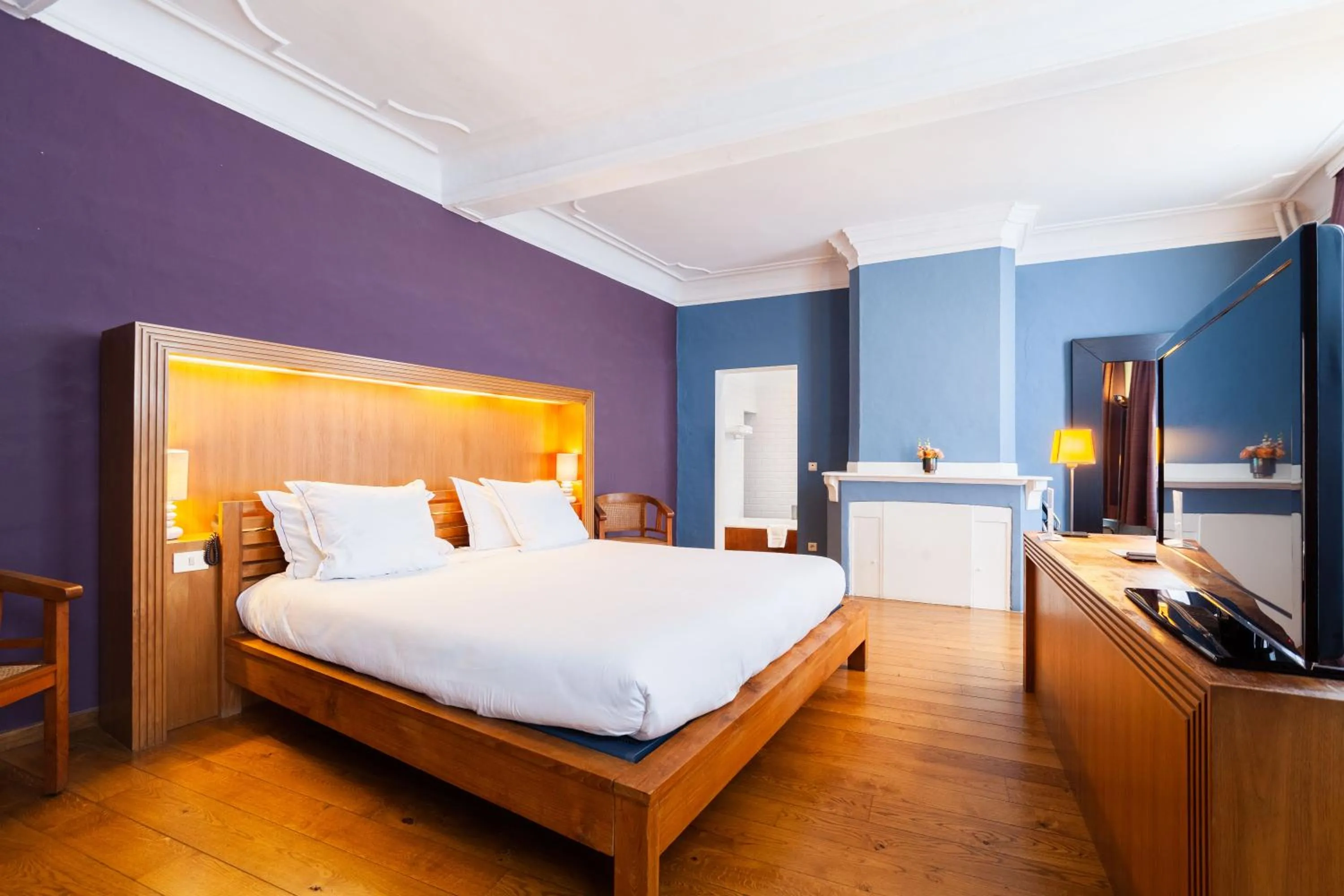 Photo of the whole room, Bed in Hotel Hof van Aragon