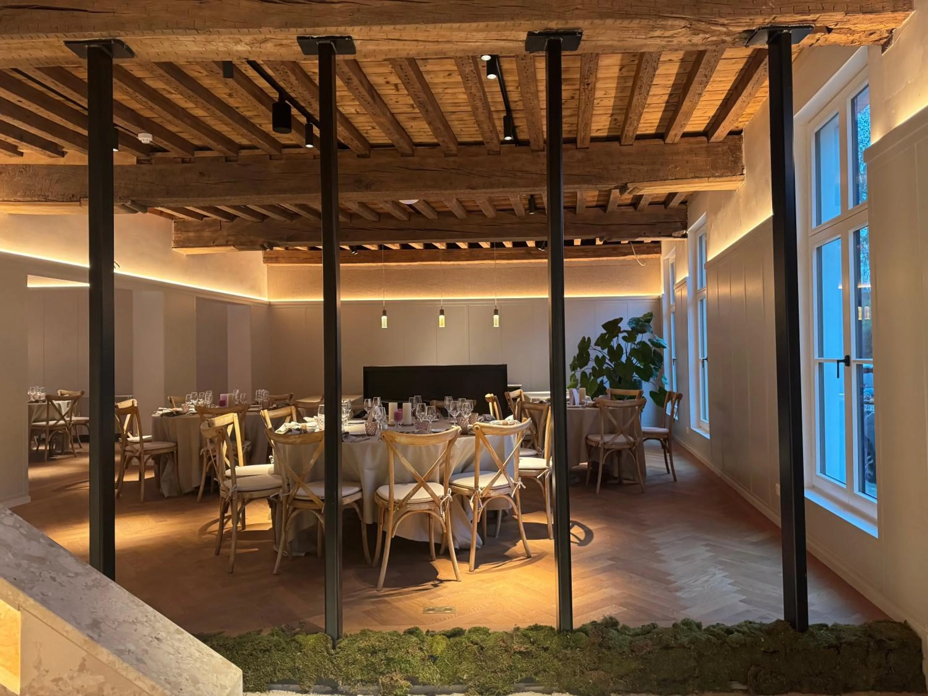 Day in Hotel Hof van Aragon