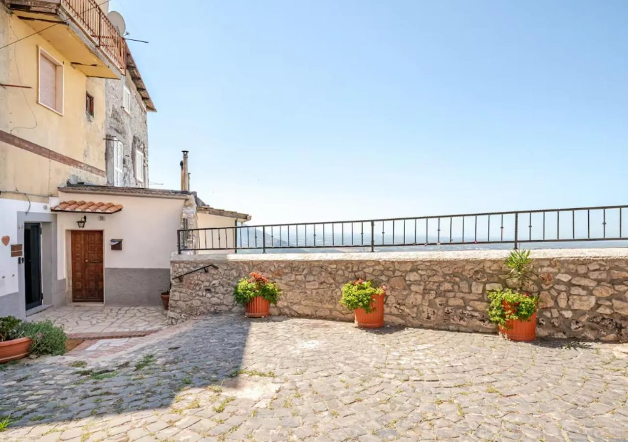 Property building in Norma House on the Rocks