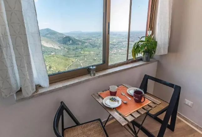 Coffee/tea facilities in Norma House on the Rocks