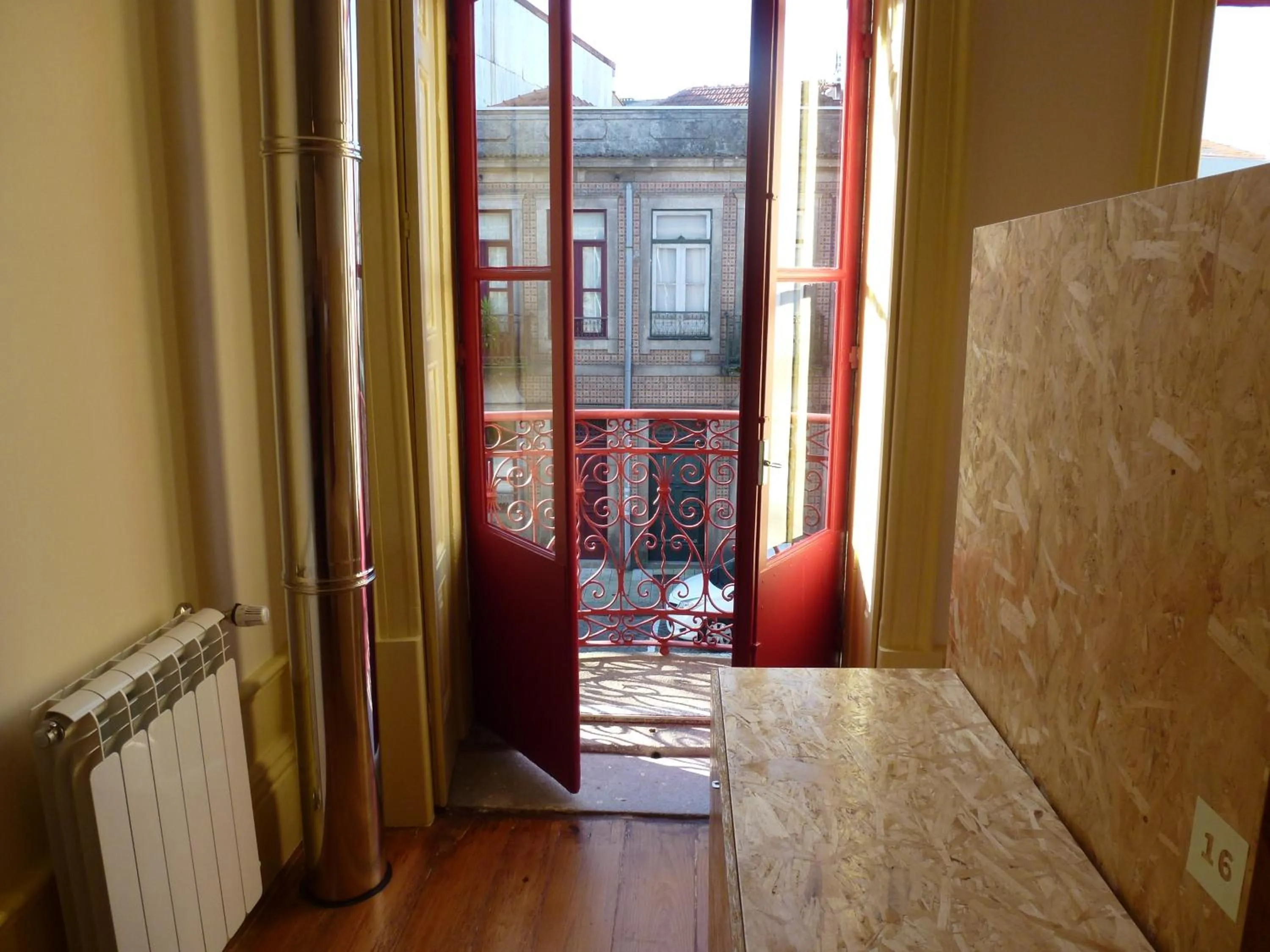 Canvas Atelier Hostel