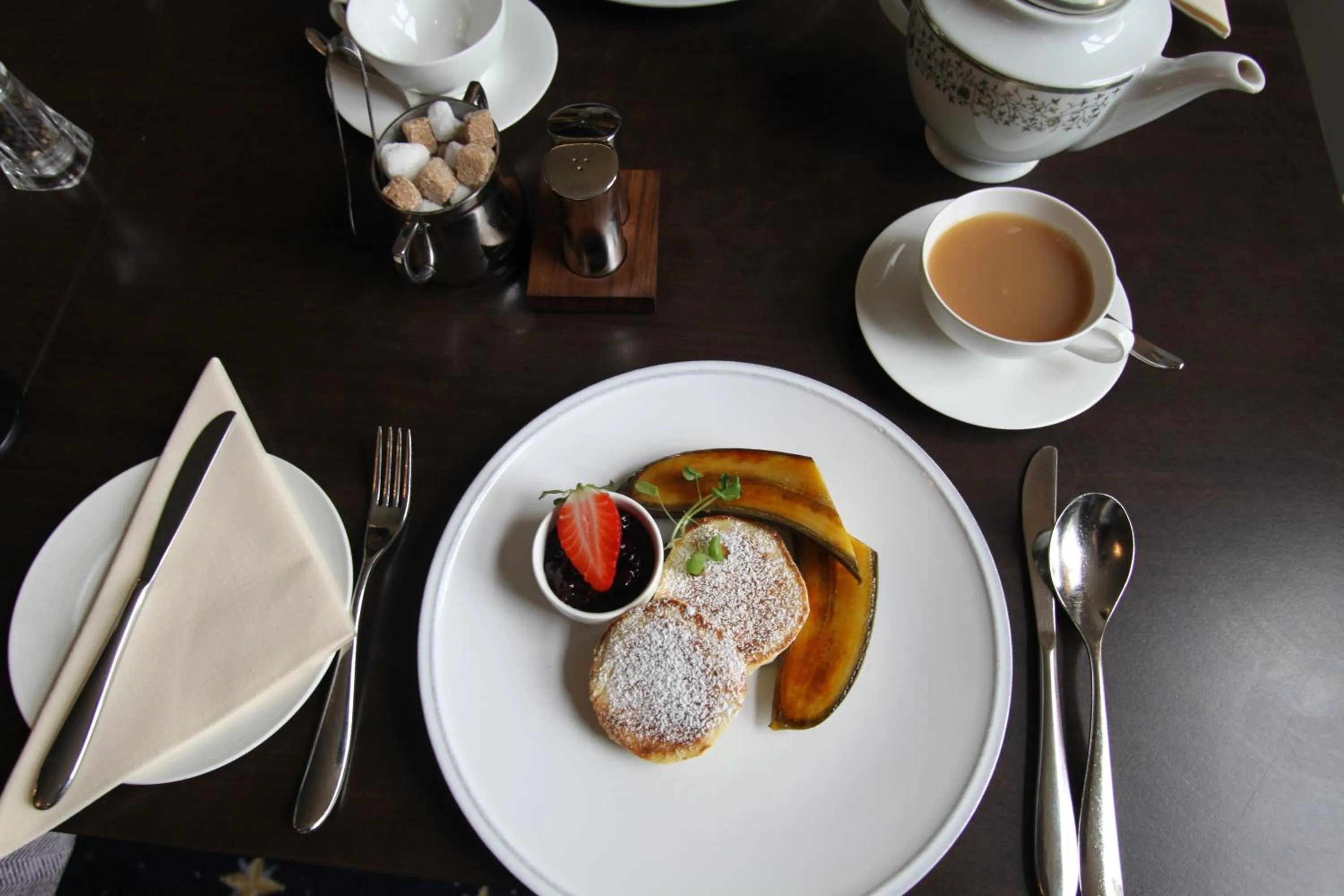 Food in Belgrave Sands Hotel & Spa