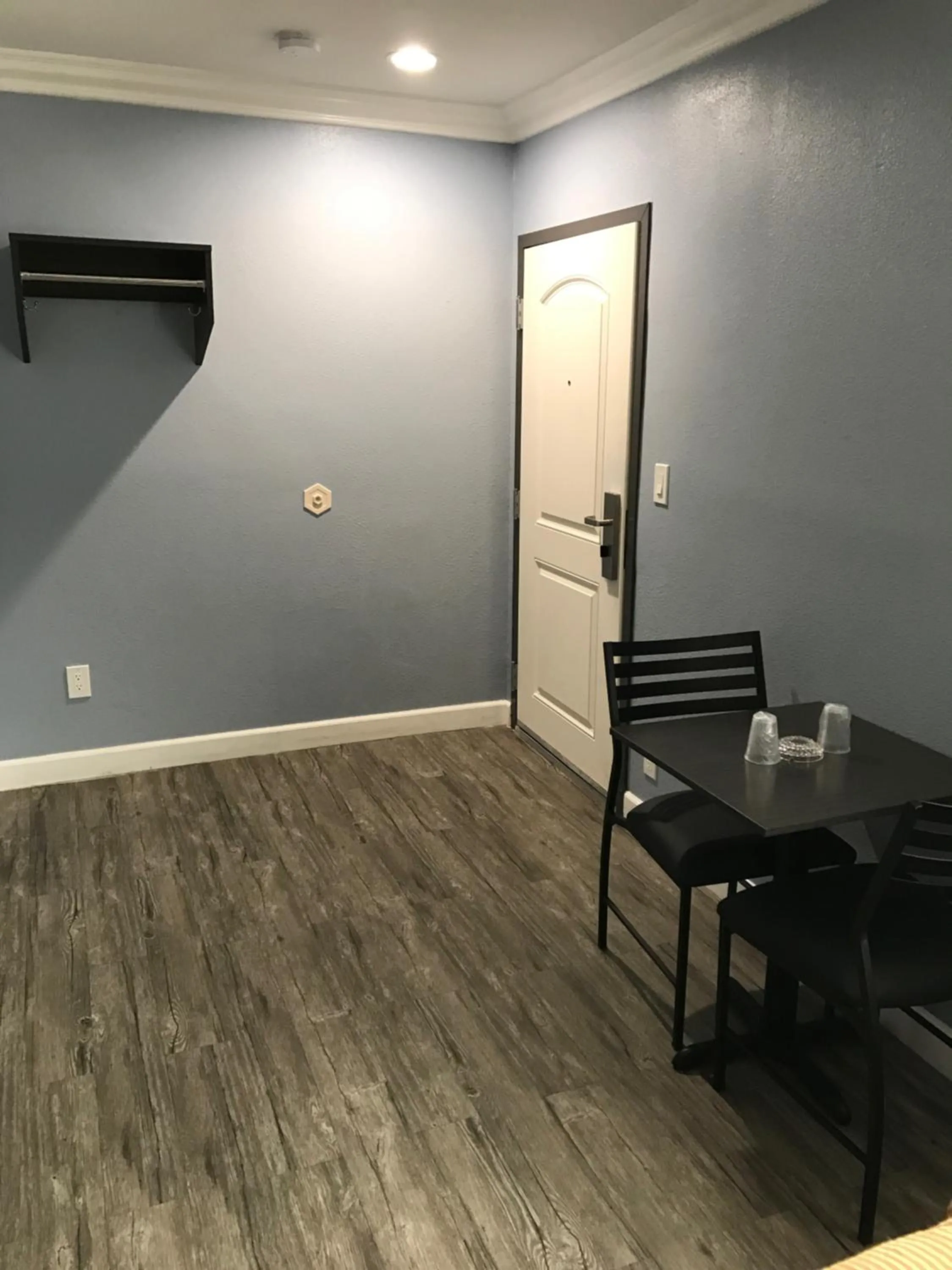 Dining area in Empire Inn