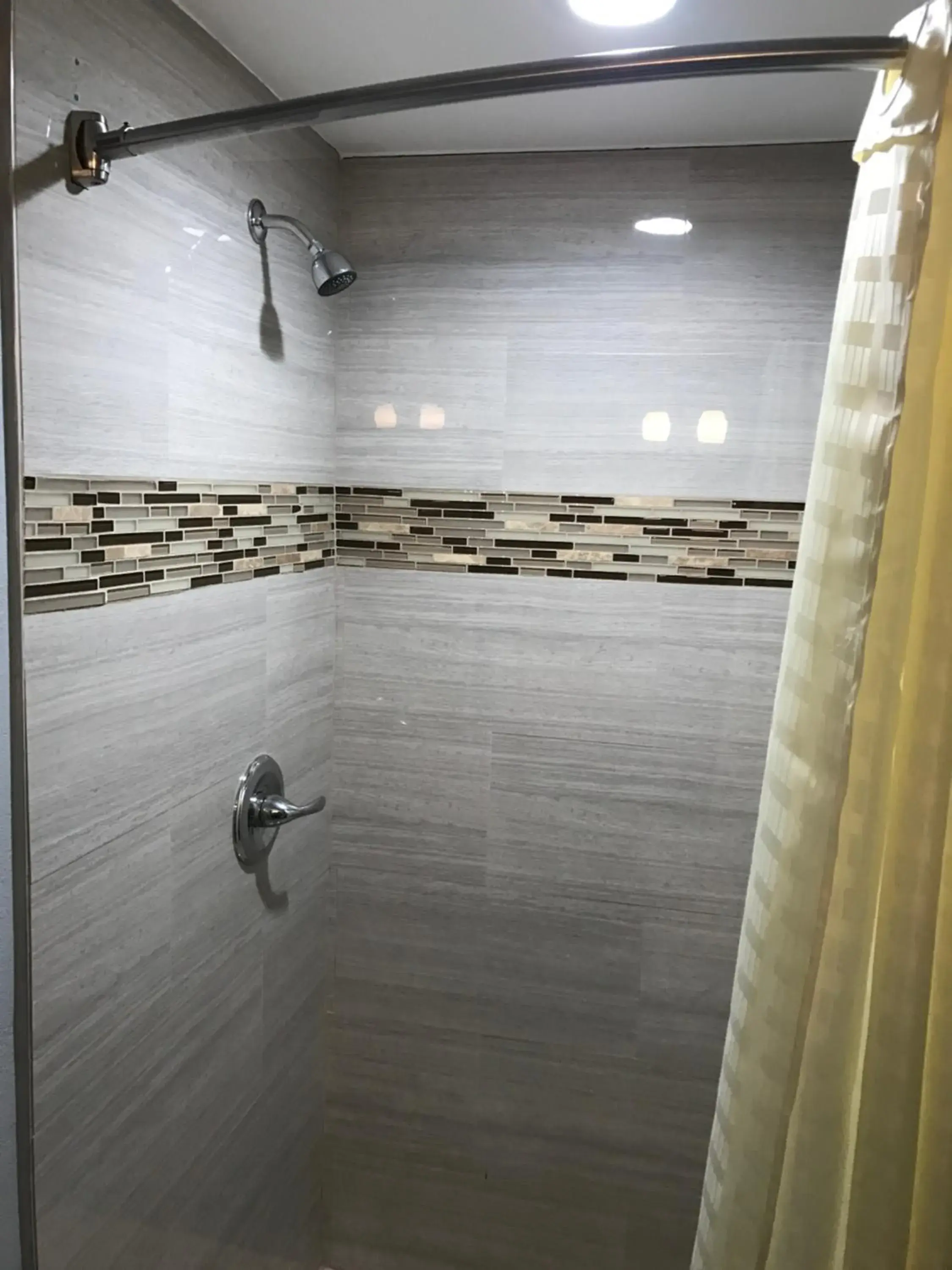 Queen Room - Smoking in Empire Inn Queen Room - Smoking in Empire Inn