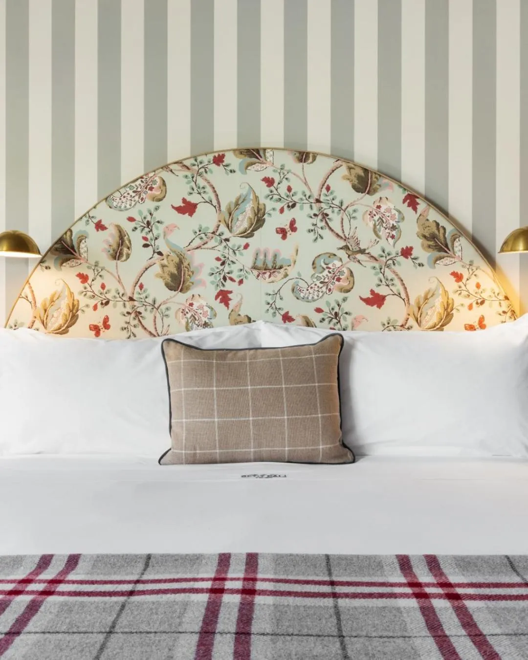 Bed in Le Petit Pali Brentwood