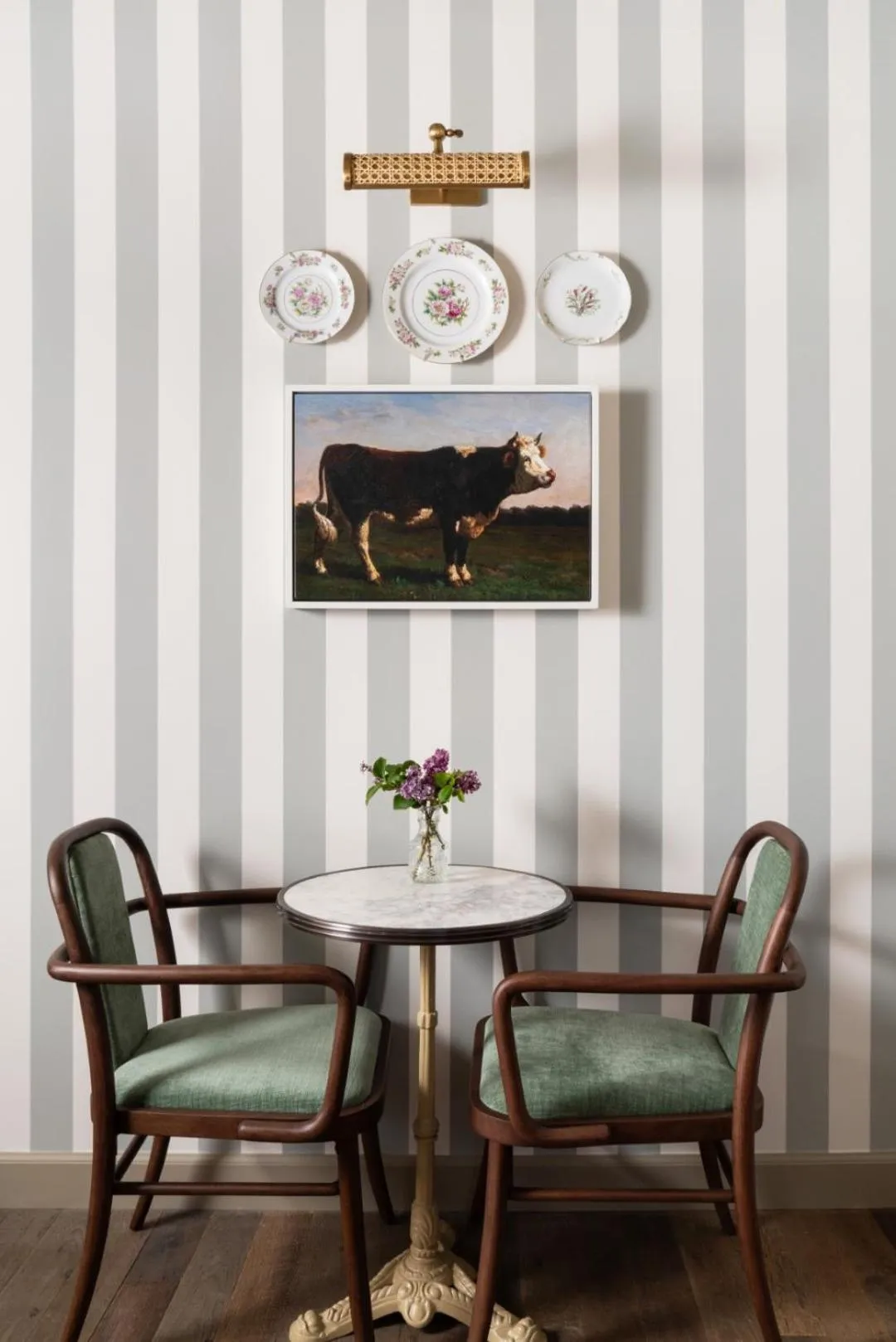 Seating area in Le Petit Pali Brentwood