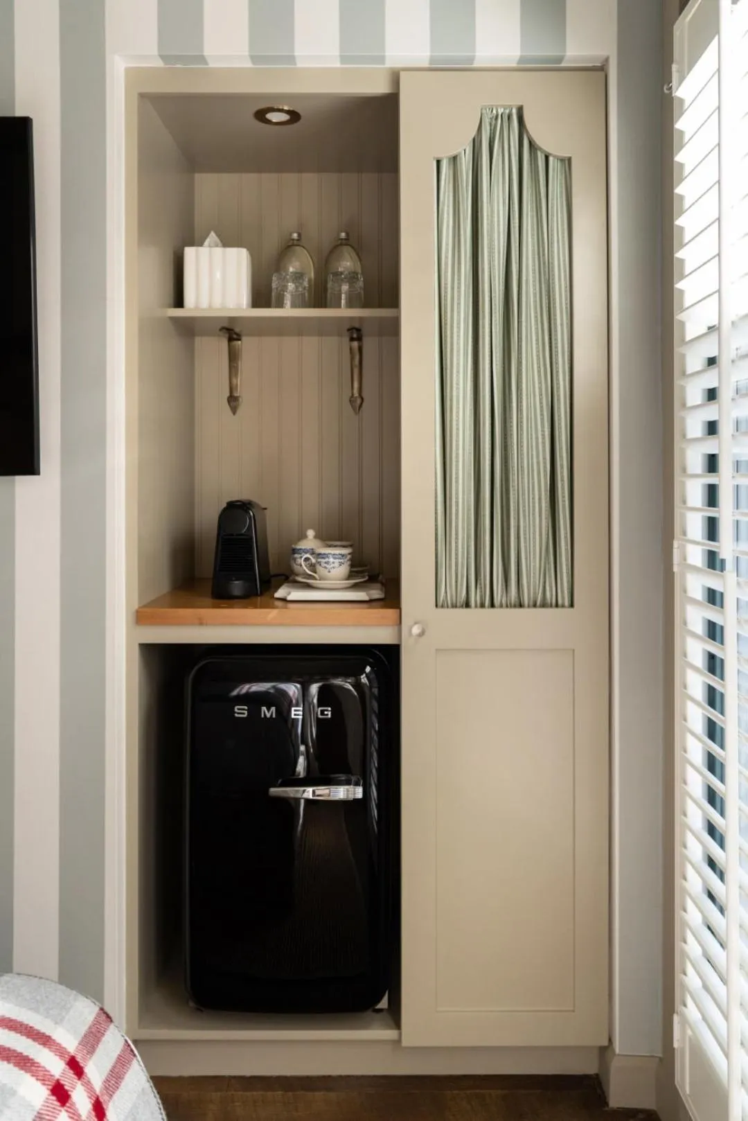 Coffee/tea facilities in Le Petit Pali Brentwood