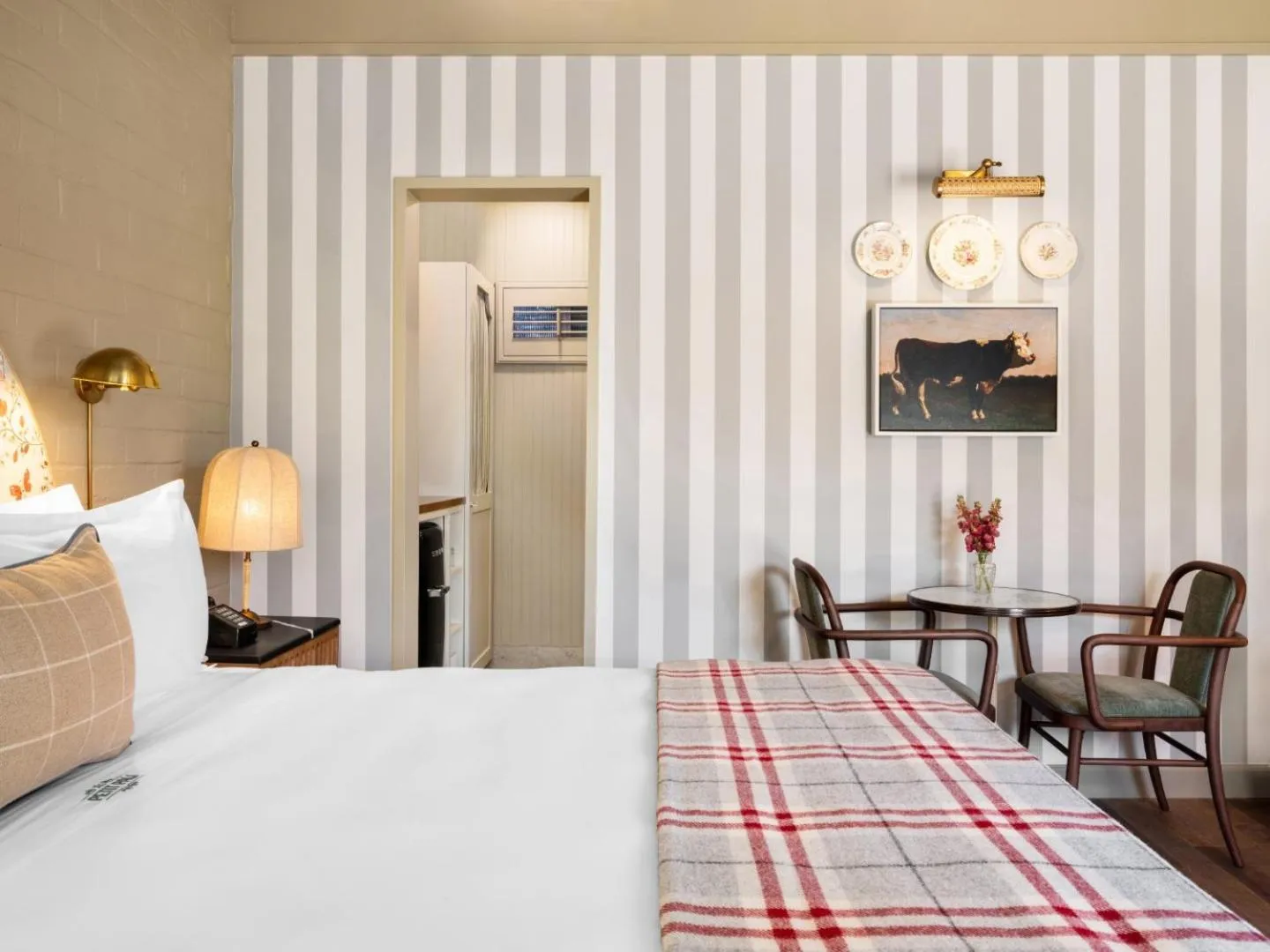 Bedroom, Bed in Le Petit Pali Brentwood