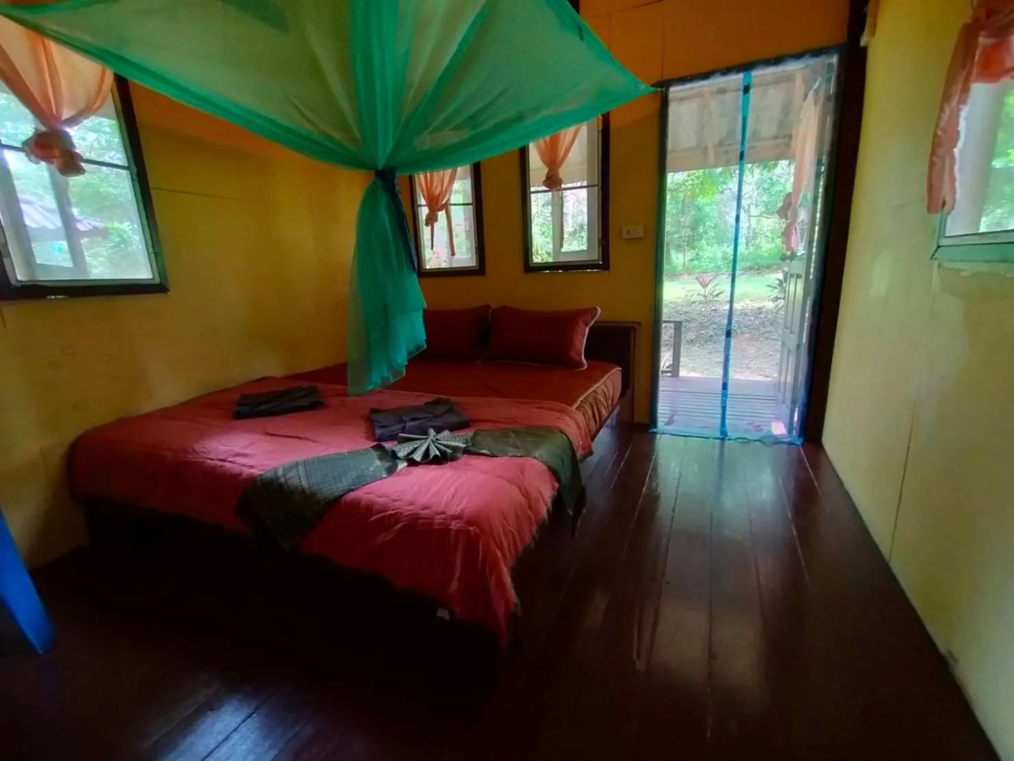 Bedroom, Bed in Eco Bungalow