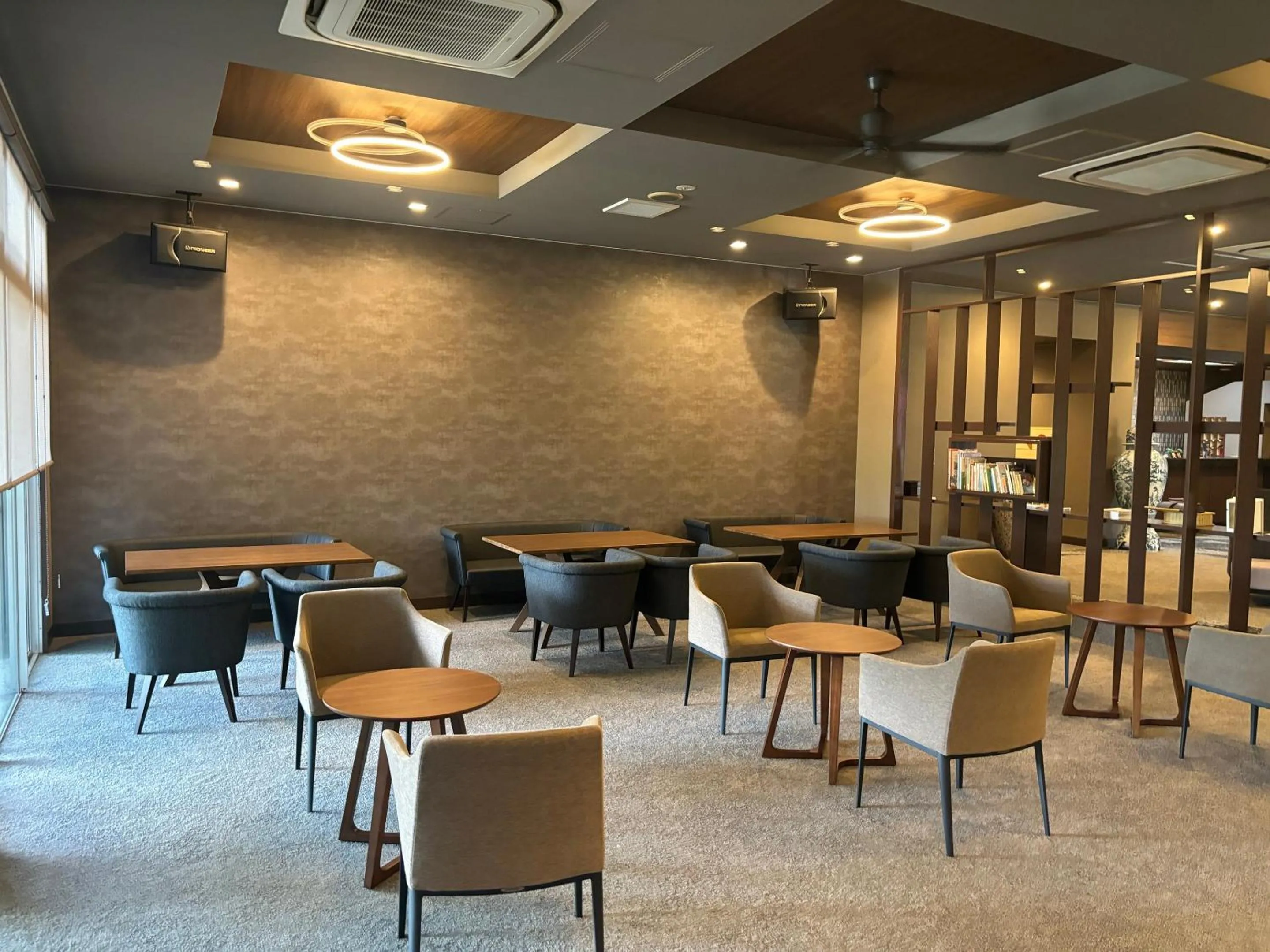 Communal lounge/ TV room in Fukusenka