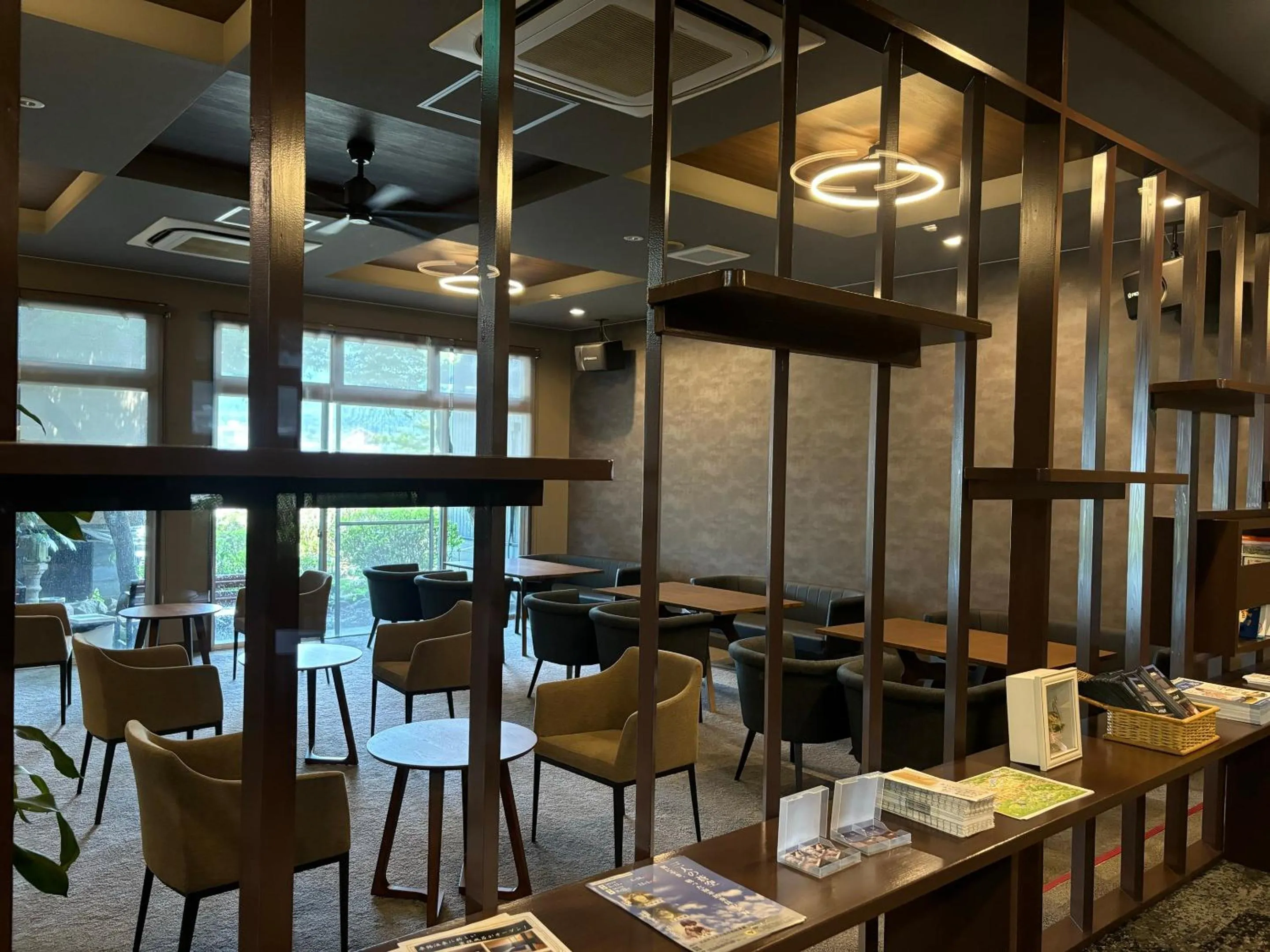 Communal lounge/ TV room in Fukusenka