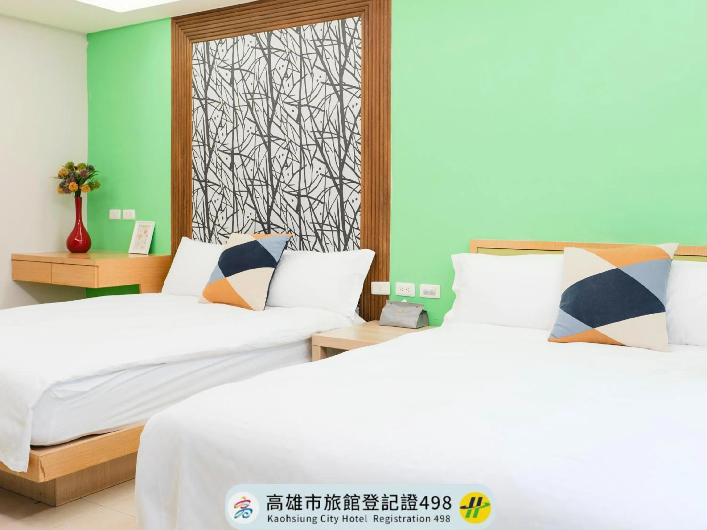Photo of the whole room, Bed in LJ Hotel