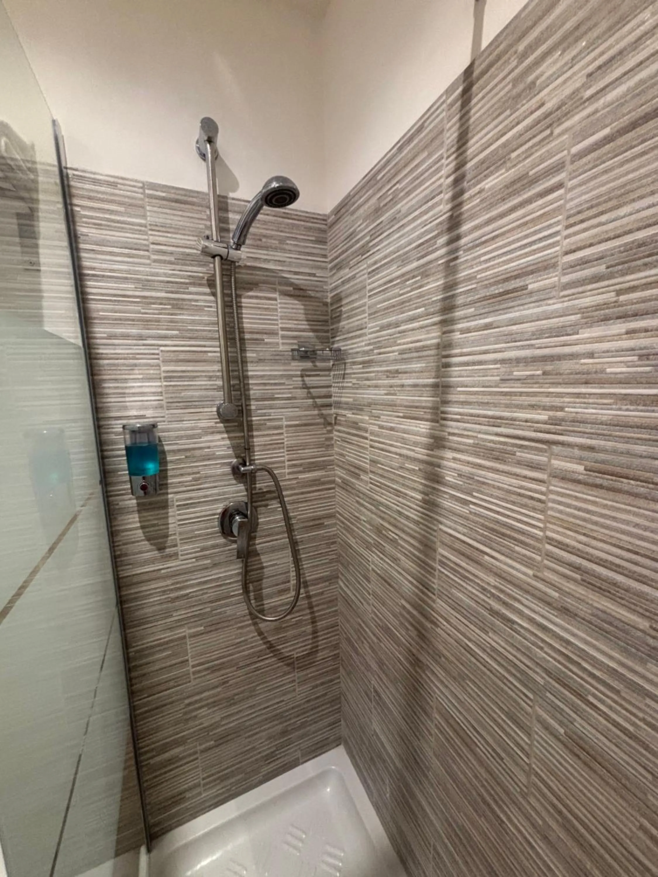 Shower in B&B Liberty 900