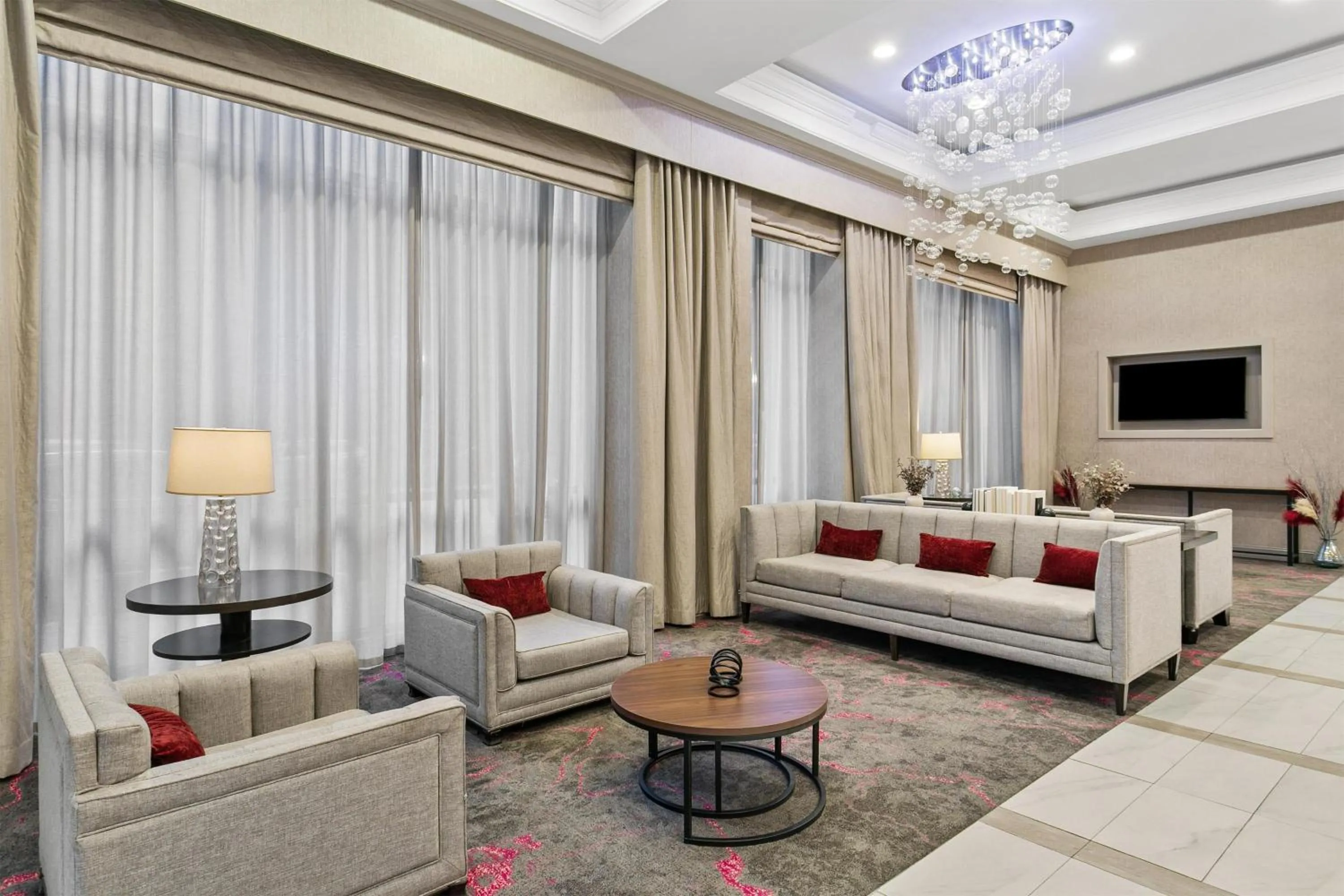 Lobby or reception, Bed in Sonesta Hotel Baltimore Inner Harbor