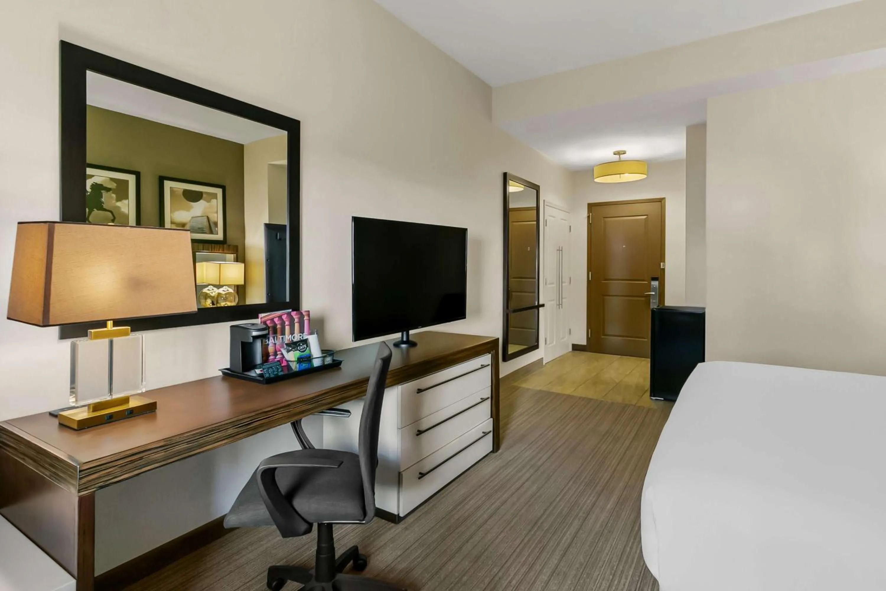 Other, Bed in Delta Hotels by Marriott Baltimore Inner Harbor