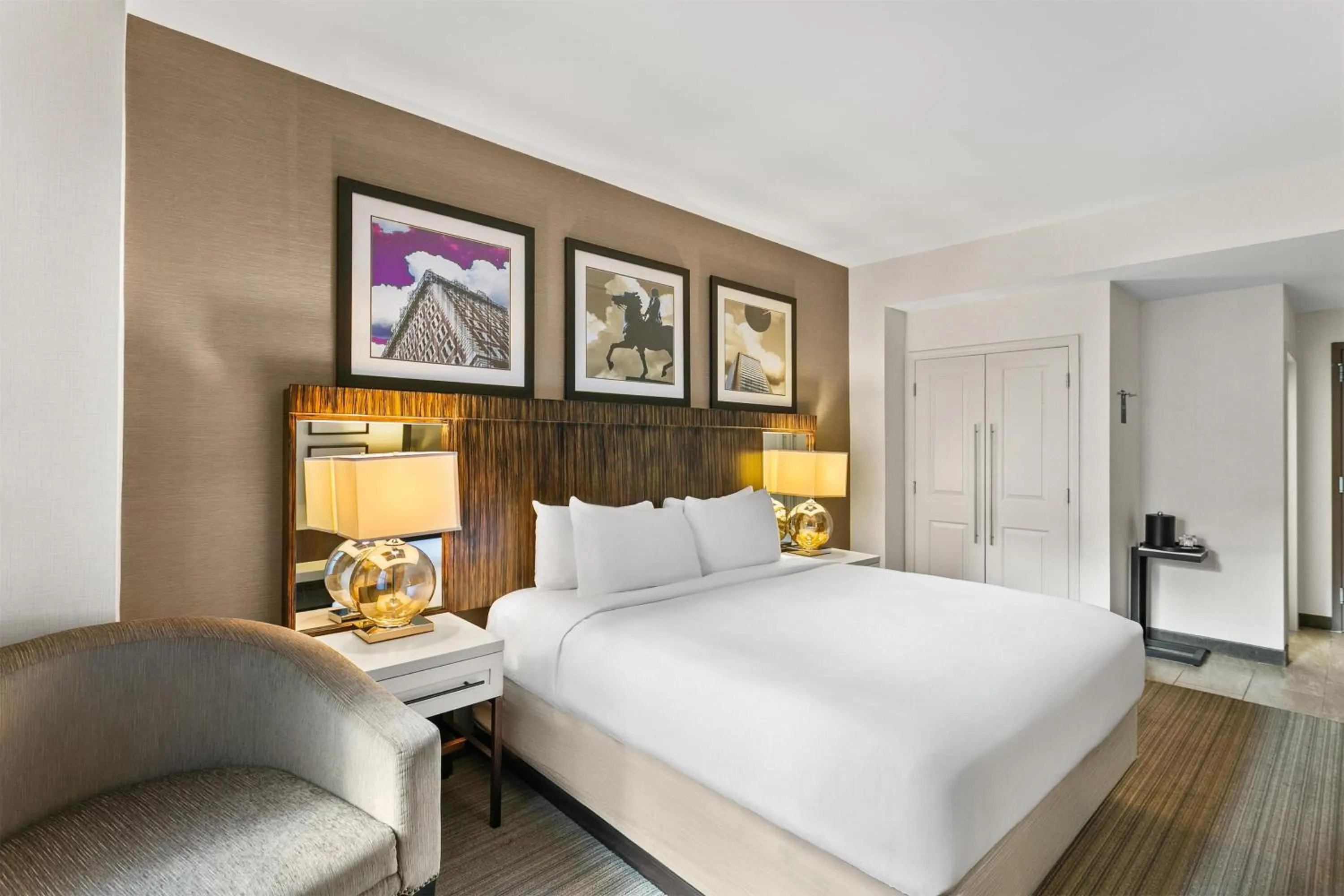 Bedroom, Bed in Sonesta Hotel Baltimore Inner Harbor