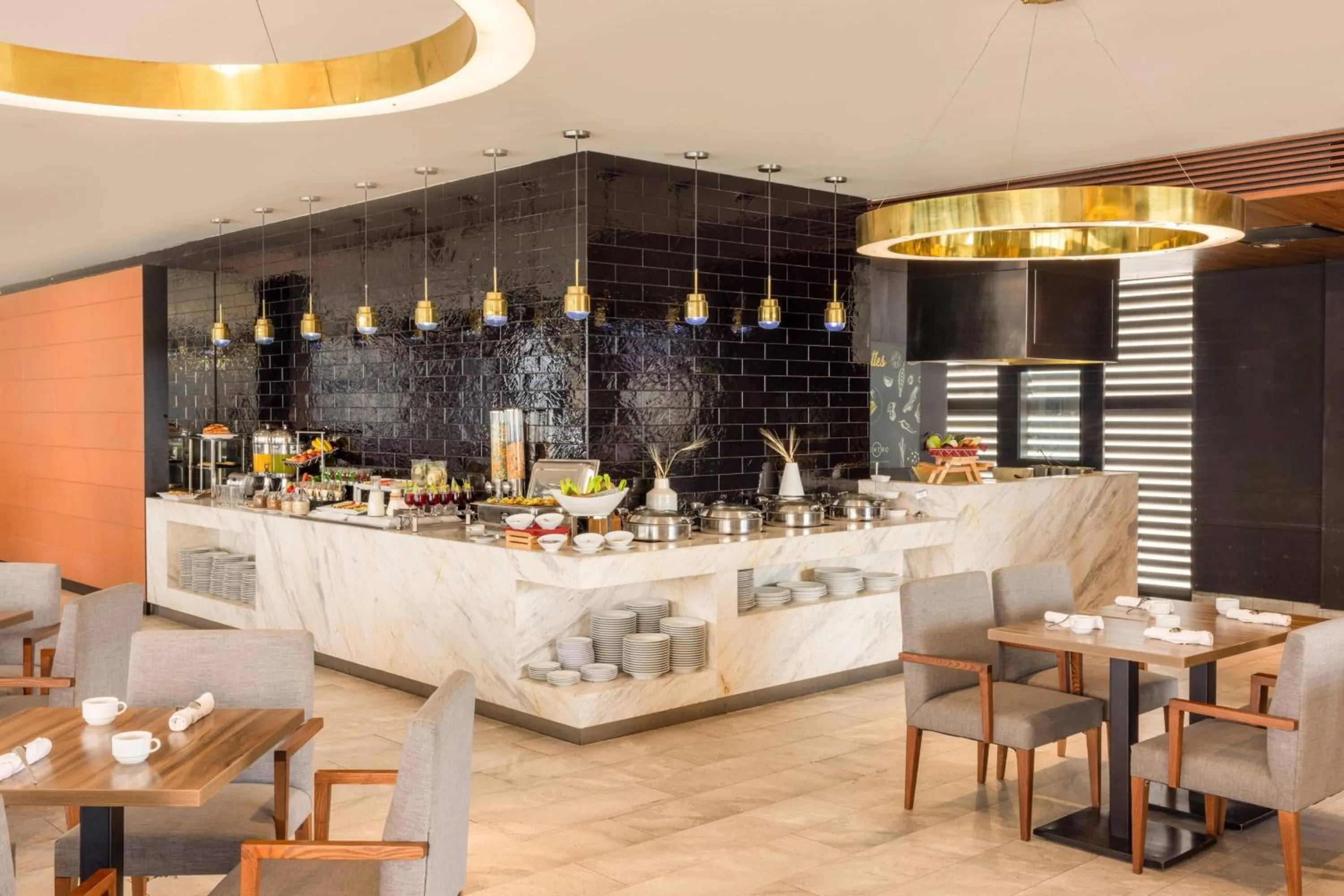 Restaurant/places to eat in Courtyard by Marriott Mexico City Vallejo