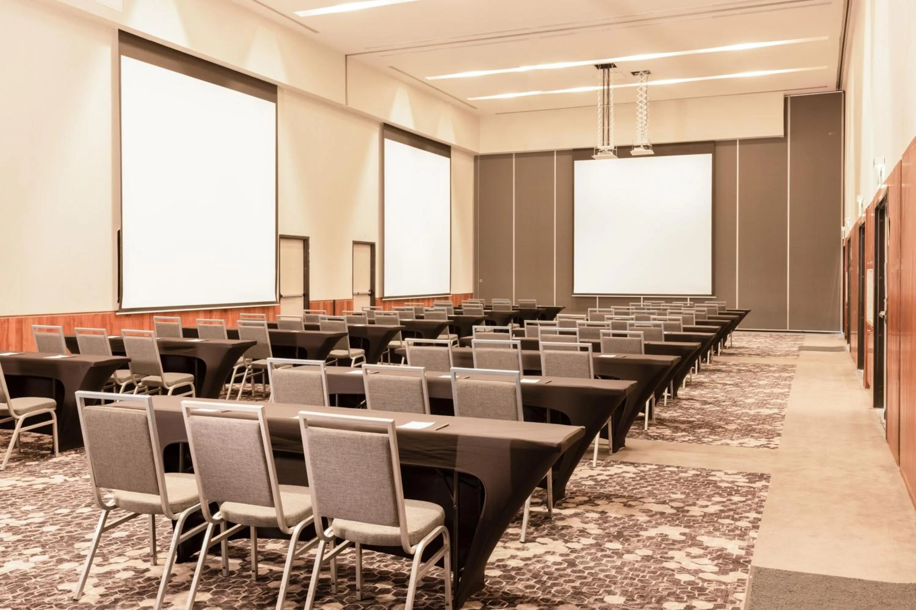 Meeting/conference room in Courtyard by Marriott Mexico City Vallejo