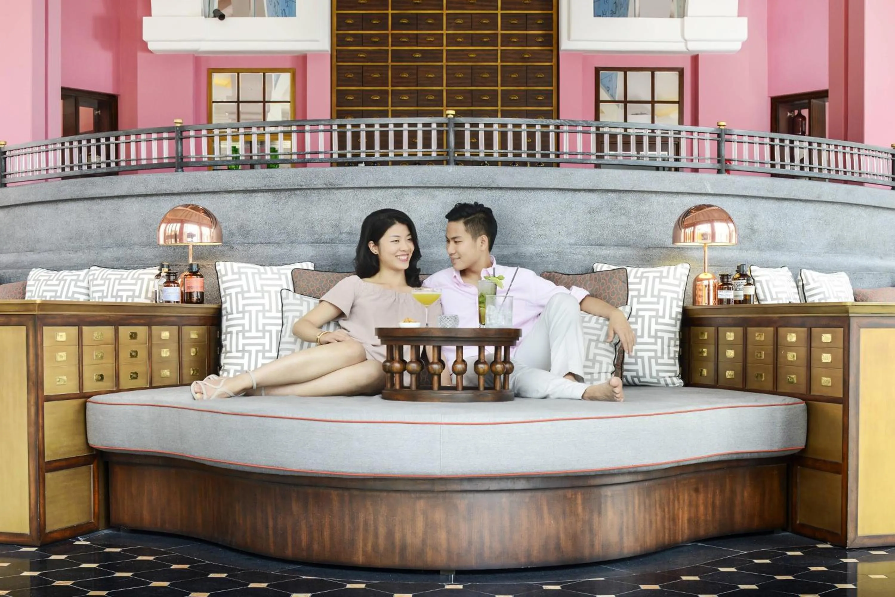 Lounge or bar in JW Marriott Phu Quoc Emerald Bay Resort & Spa