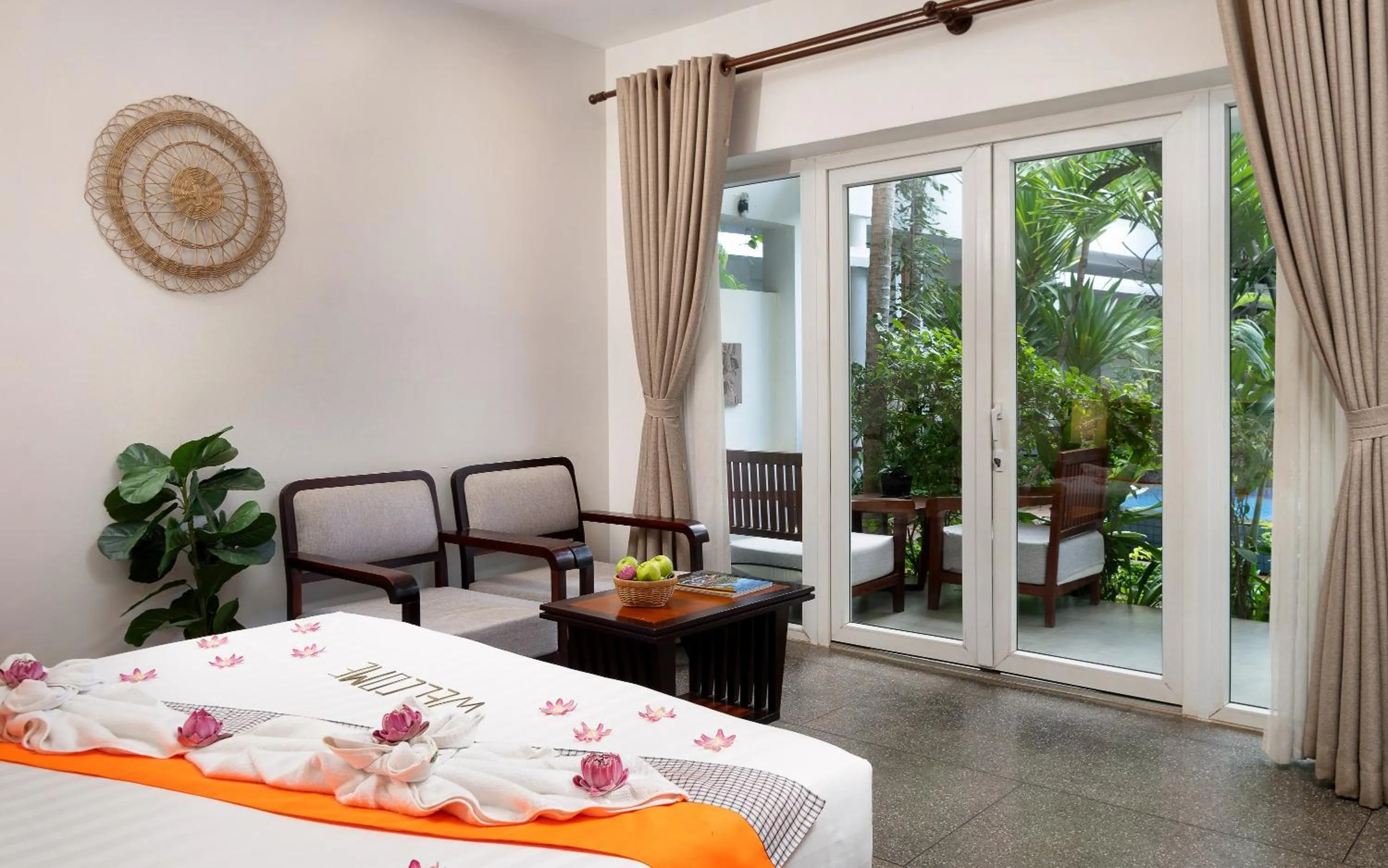 Bed in Indra Angkor Residence