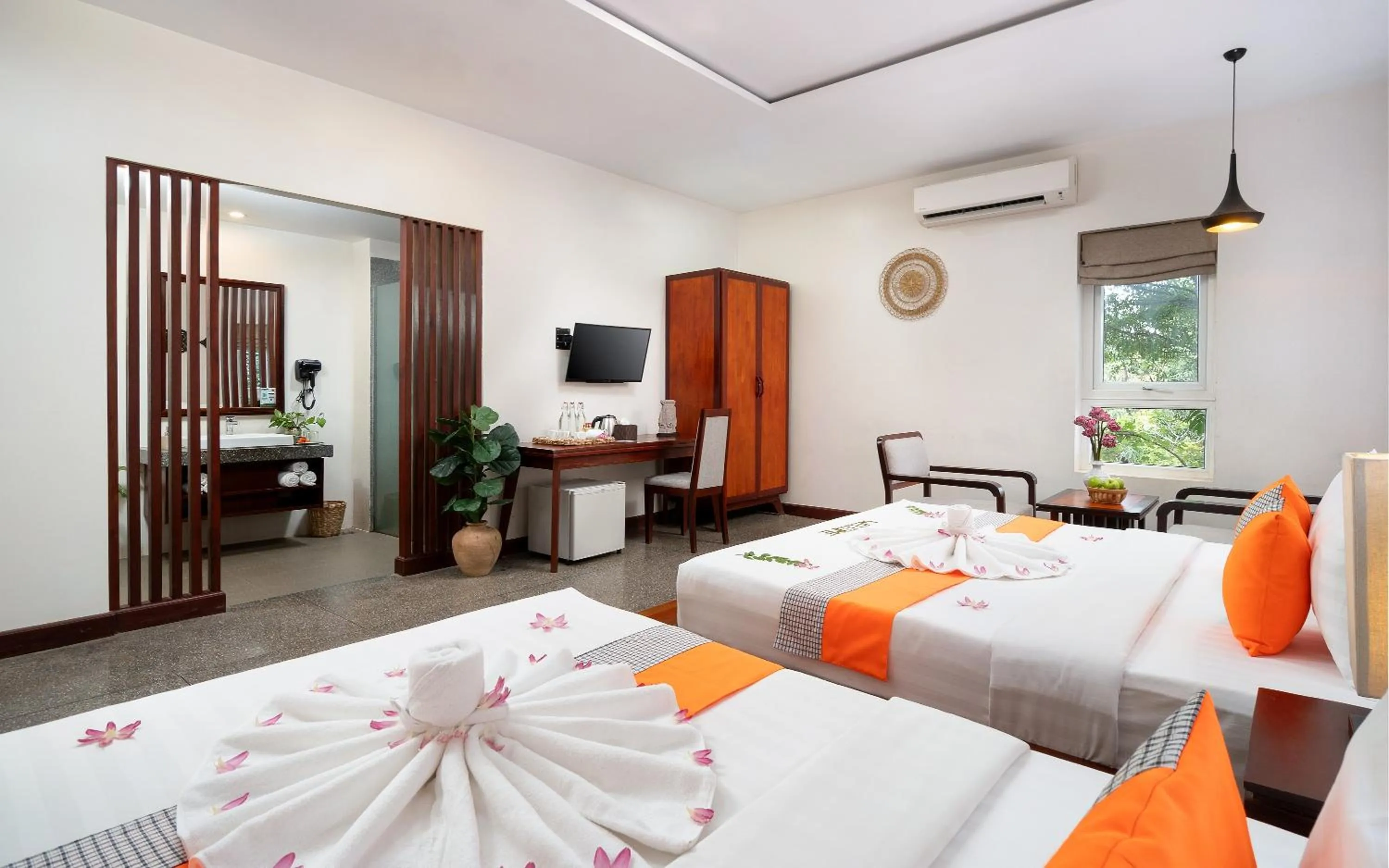 Bed in Indra Angkor Residence