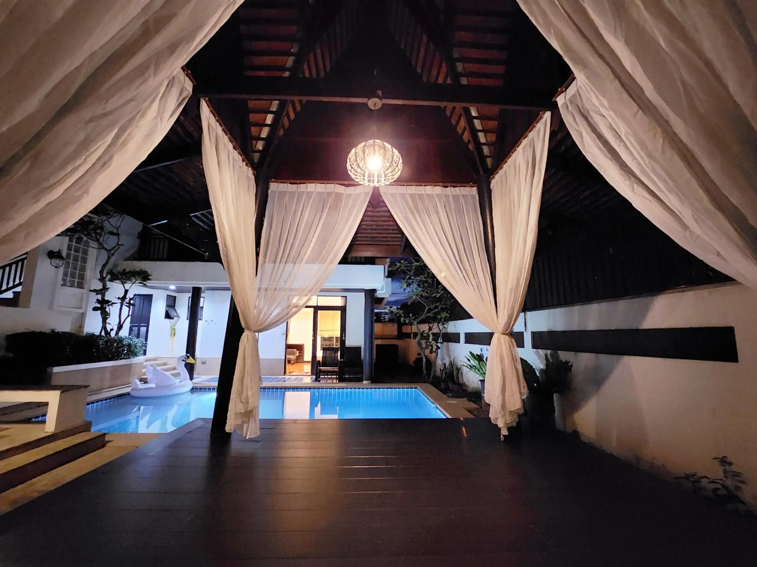 Swimming pool in รมิดา พูล วิลล่า พัทยา Ramida Pool Villa Pattaya