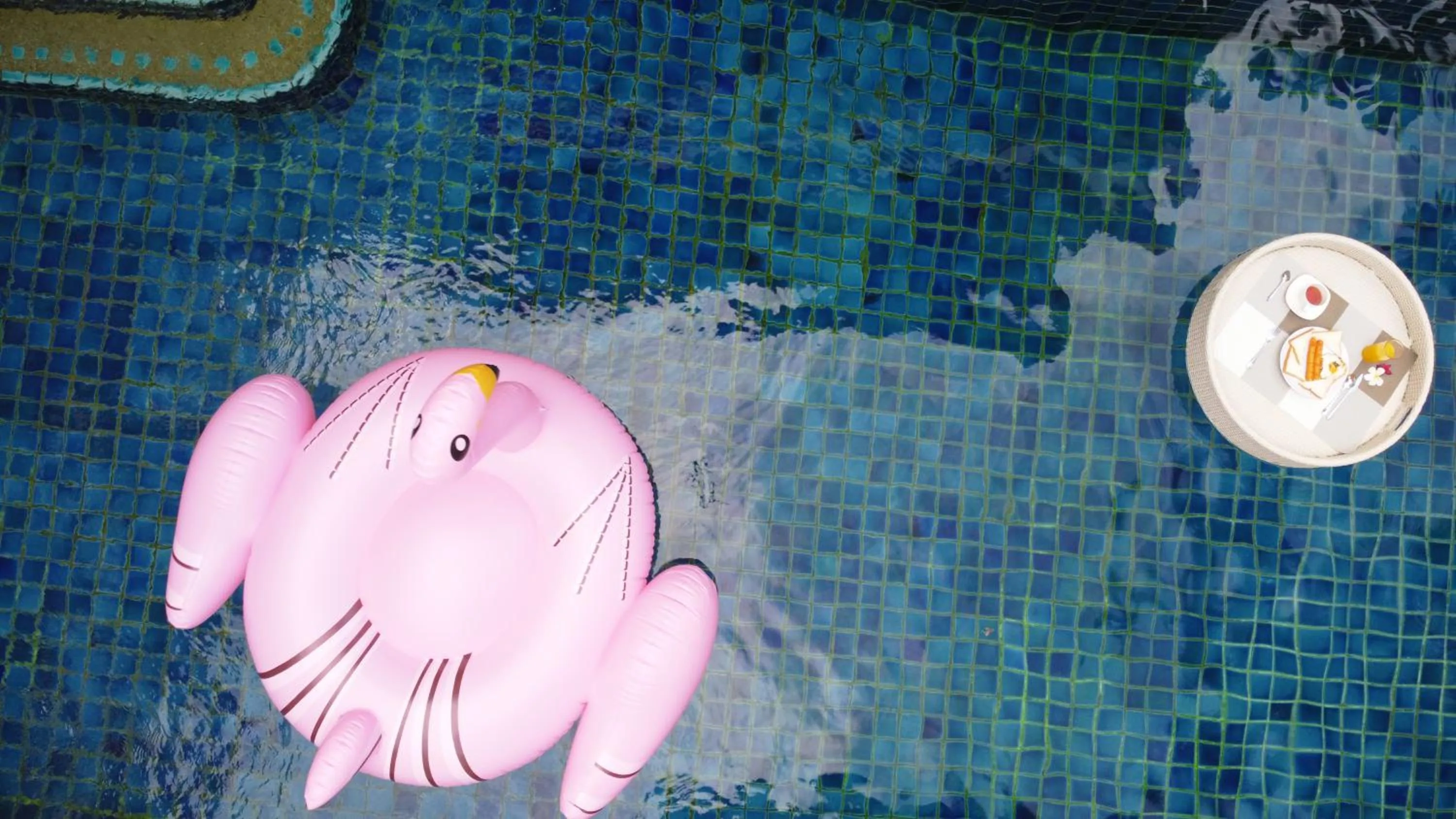 Swimming pool in รมิดา พูล วิลล่า พัทยา Ramida Pool Villa Pattaya