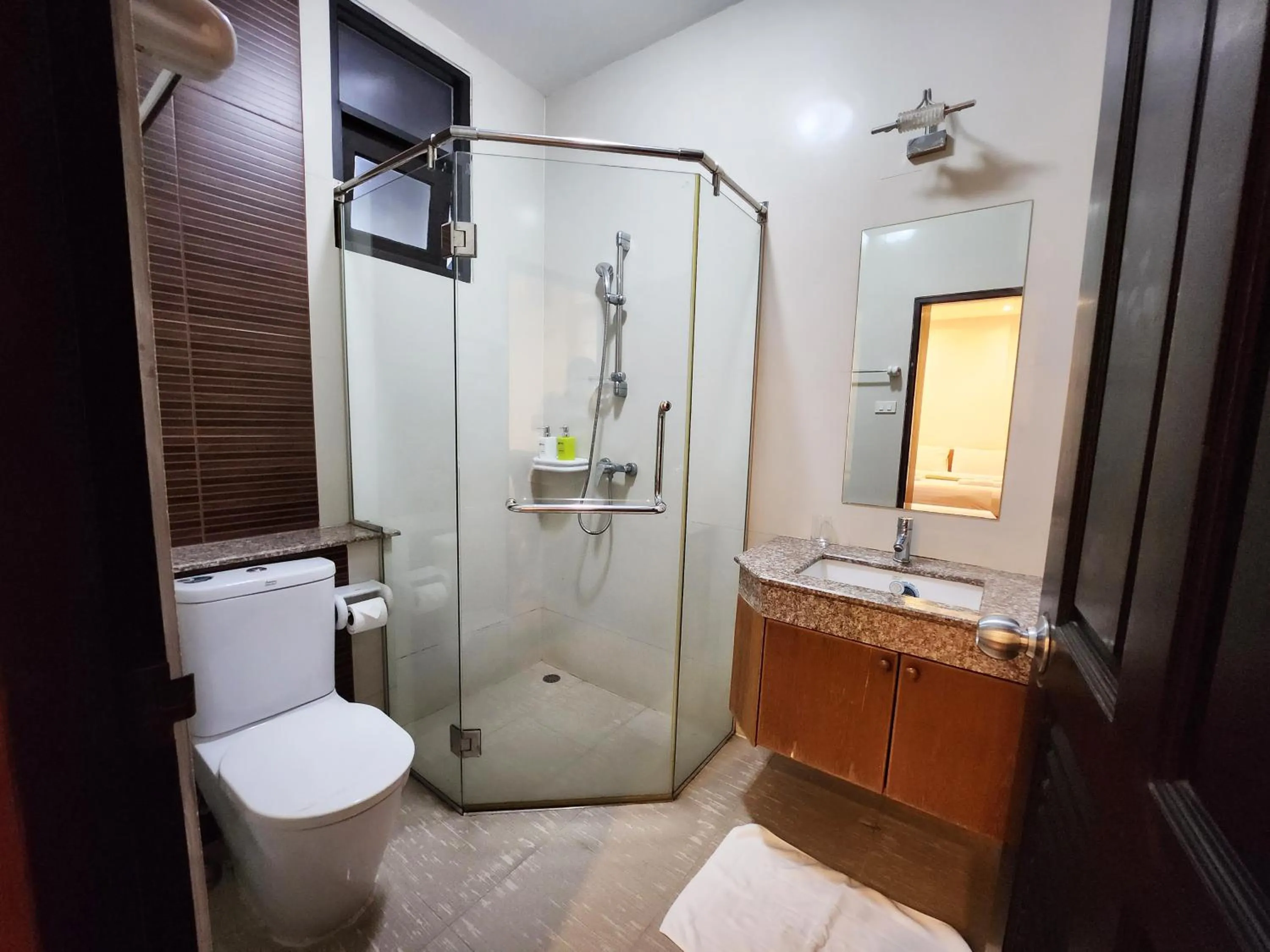 Bathroom in รมิดา พูล วิลล่า พัทยา Ramida Pool Villa Pattaya
