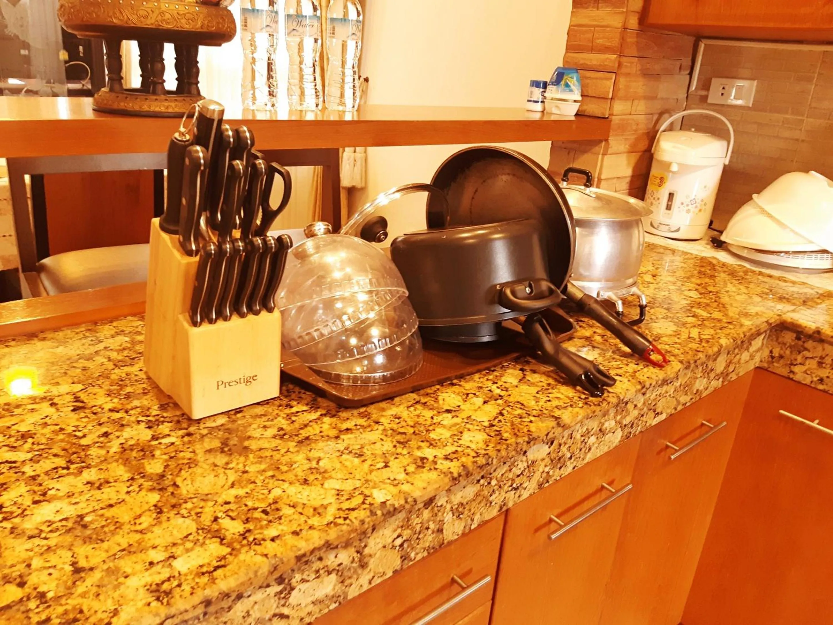 Kitchen or kitchenette in รมิดา พูล วิลล่า พัทยา Ramida Pool Villa Pattaya