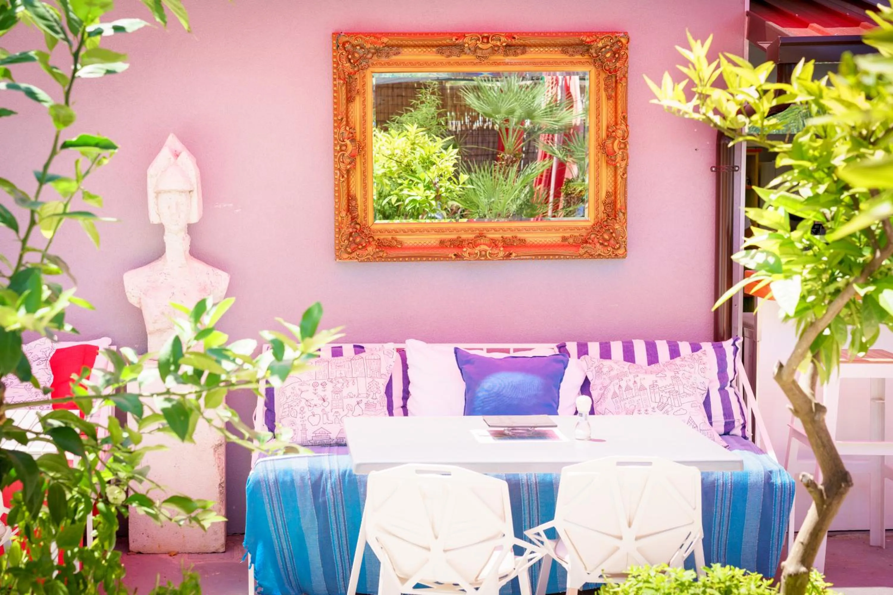 Restaurant/places to eat in Domus Maritima