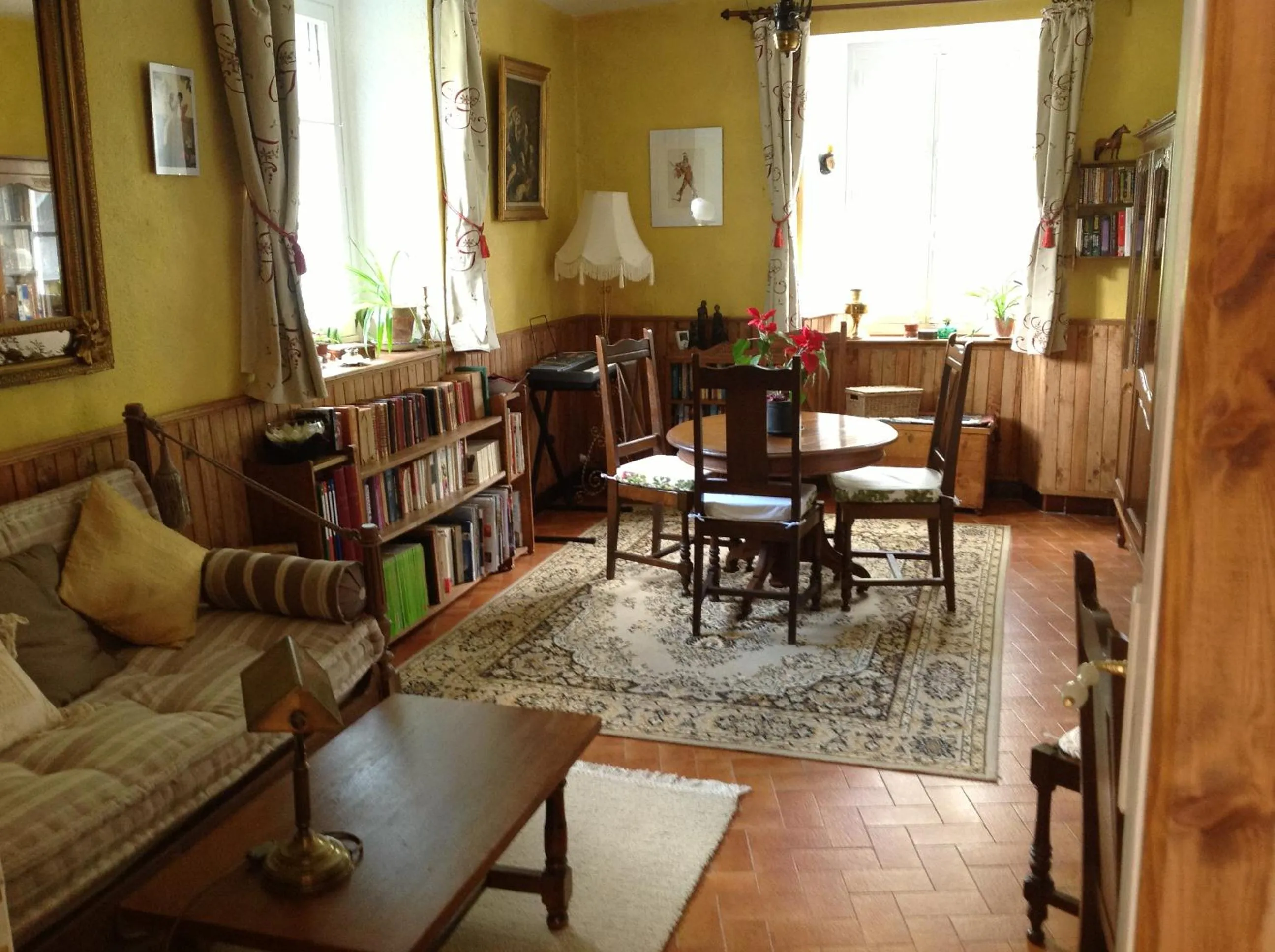 Photo of the whole room in Maison Lacoste