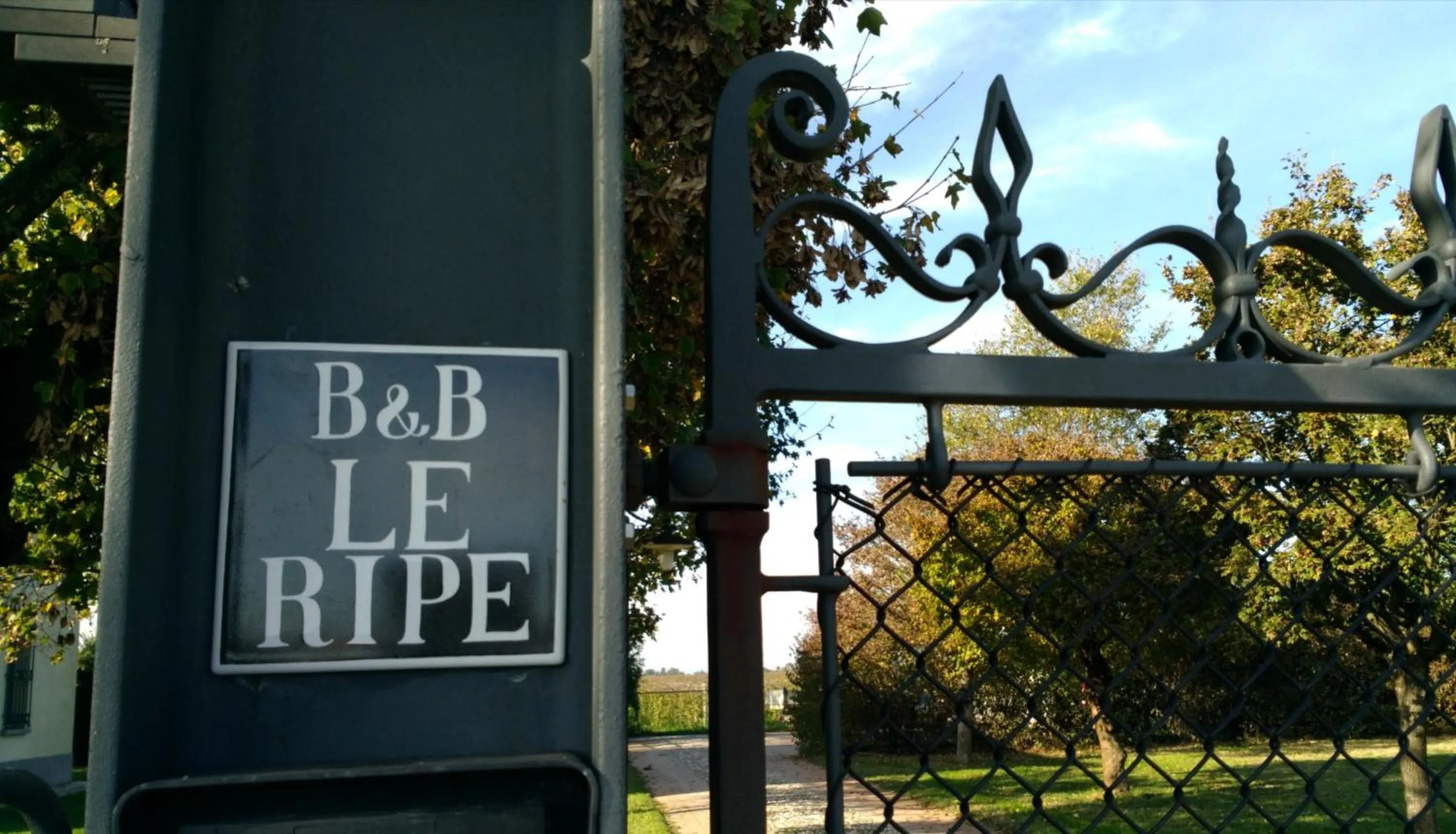 Property logo or sign in B&B Le Ripe