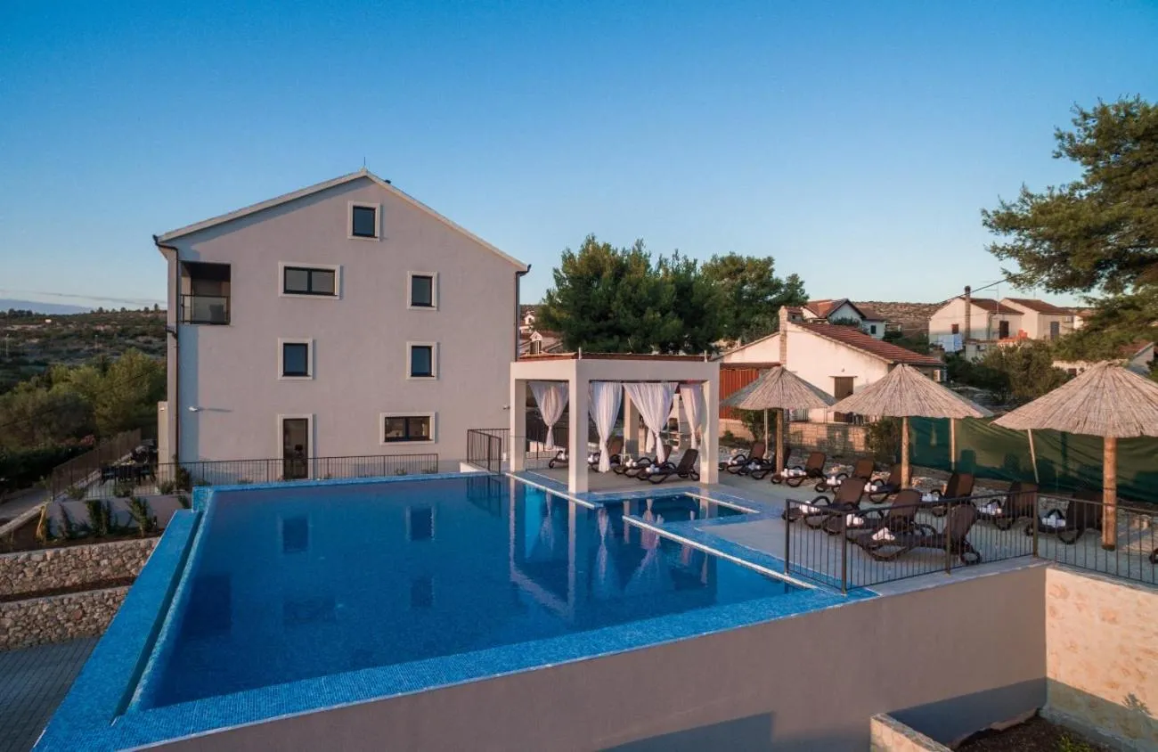 Villa Toma - Private Estate