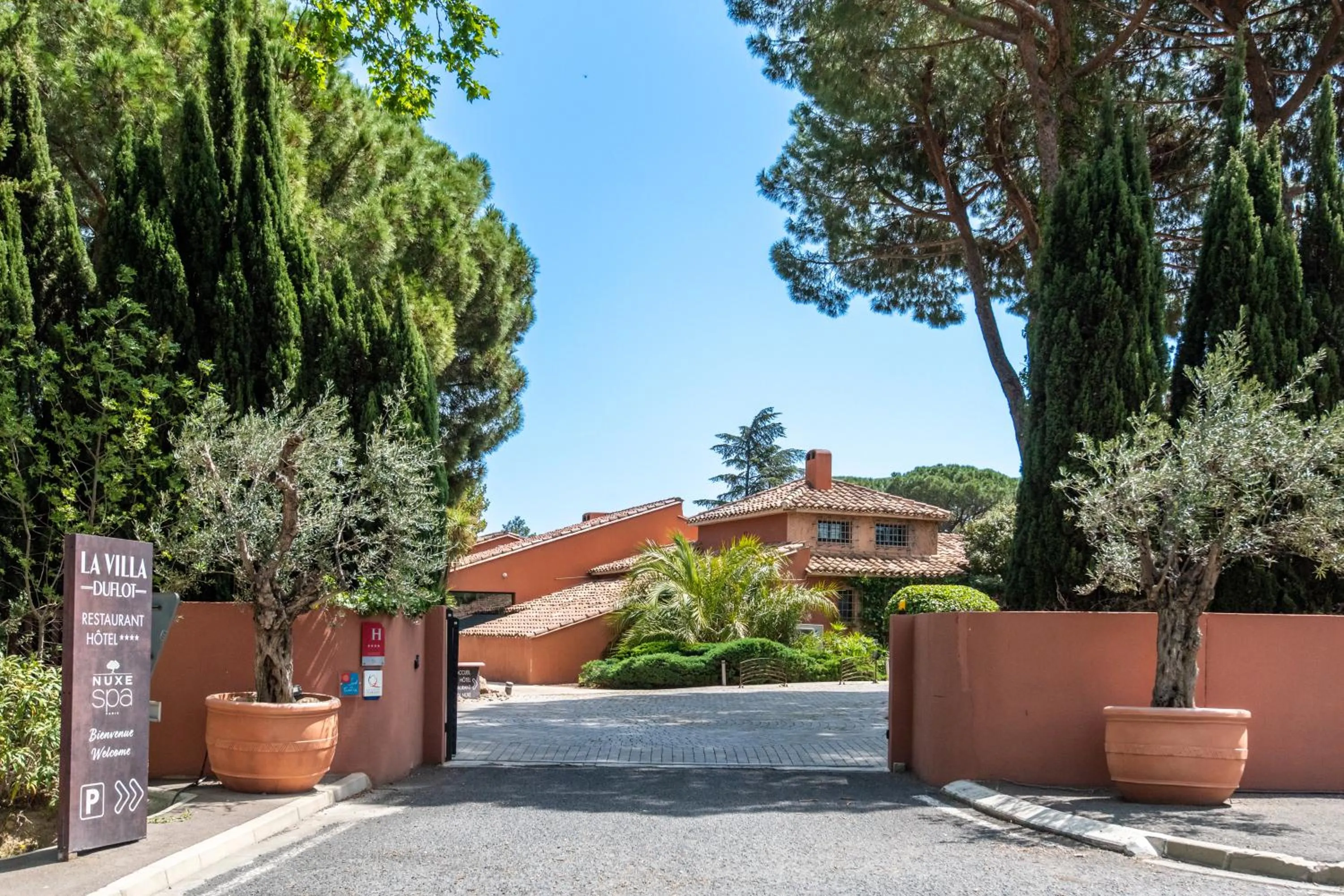 Property building in Villa Duflot Hôtel & Spa Perpignan