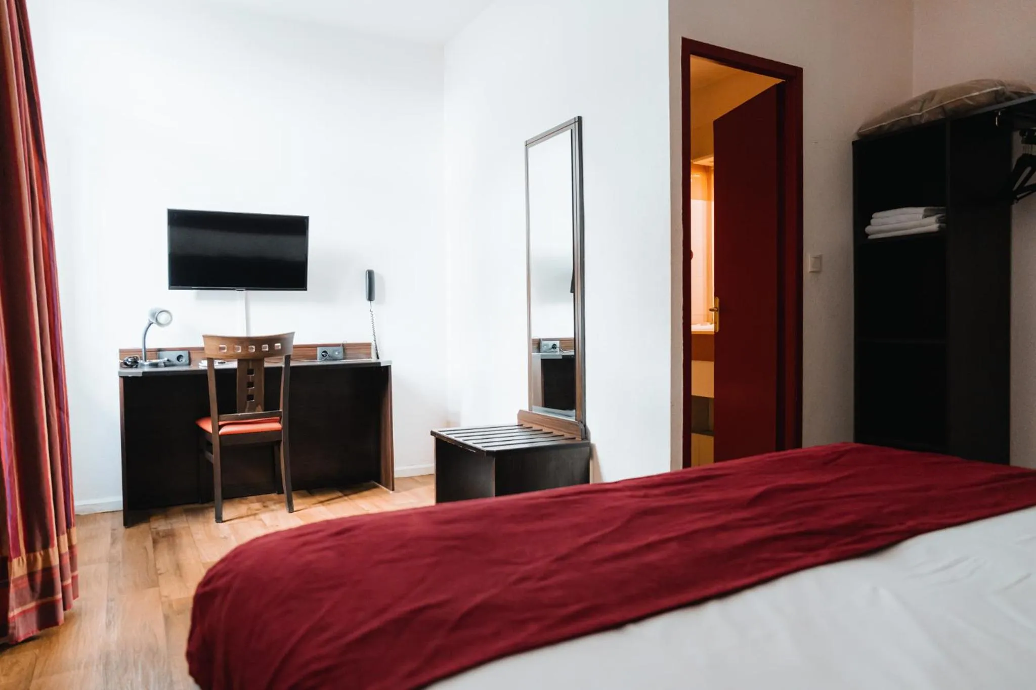 Photo of the whole room, Bed in urban by balladins Perpignan