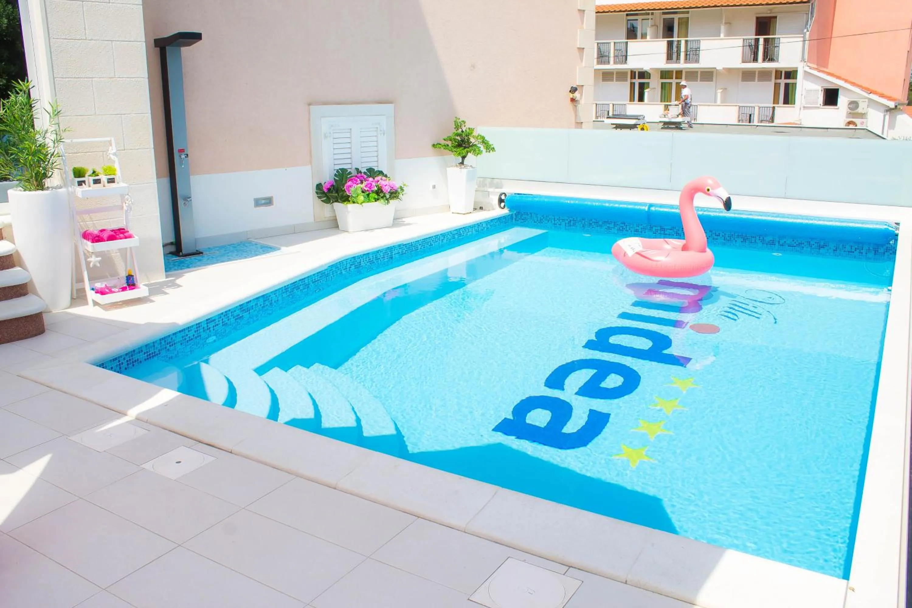 Swimming pool in Villa Midea