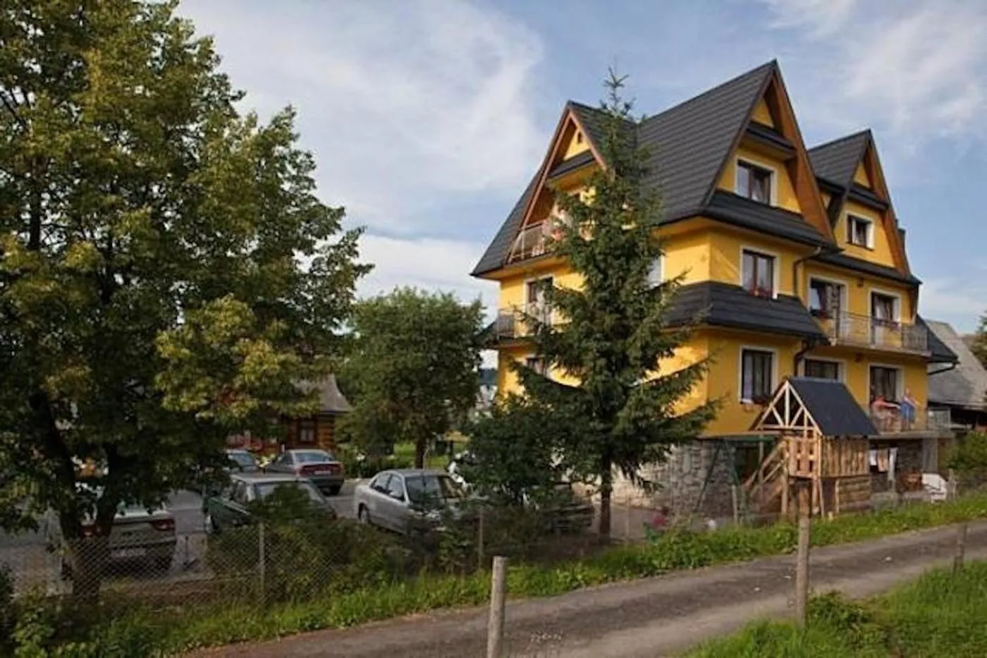 Property building in Chatka U Hazy - Regionalne Pokoje Zakopane