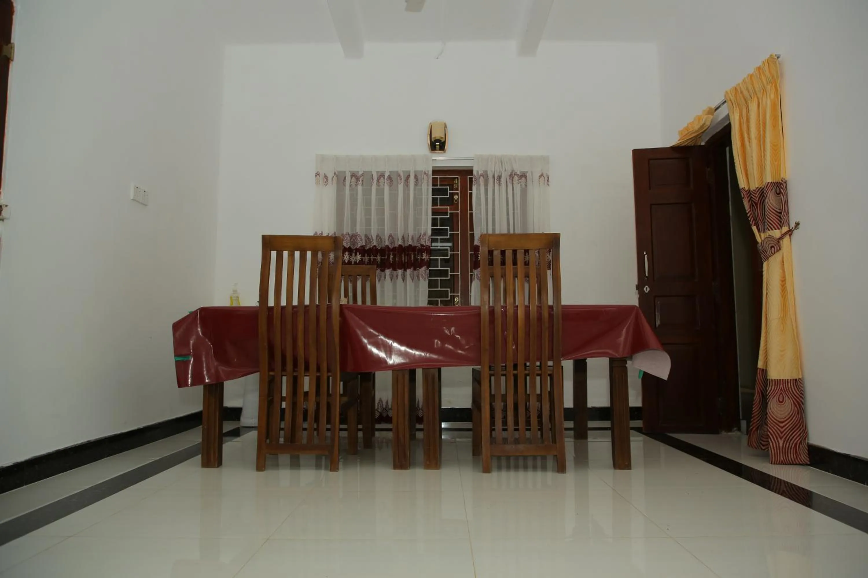 St Anne's Hotel & Restaurant