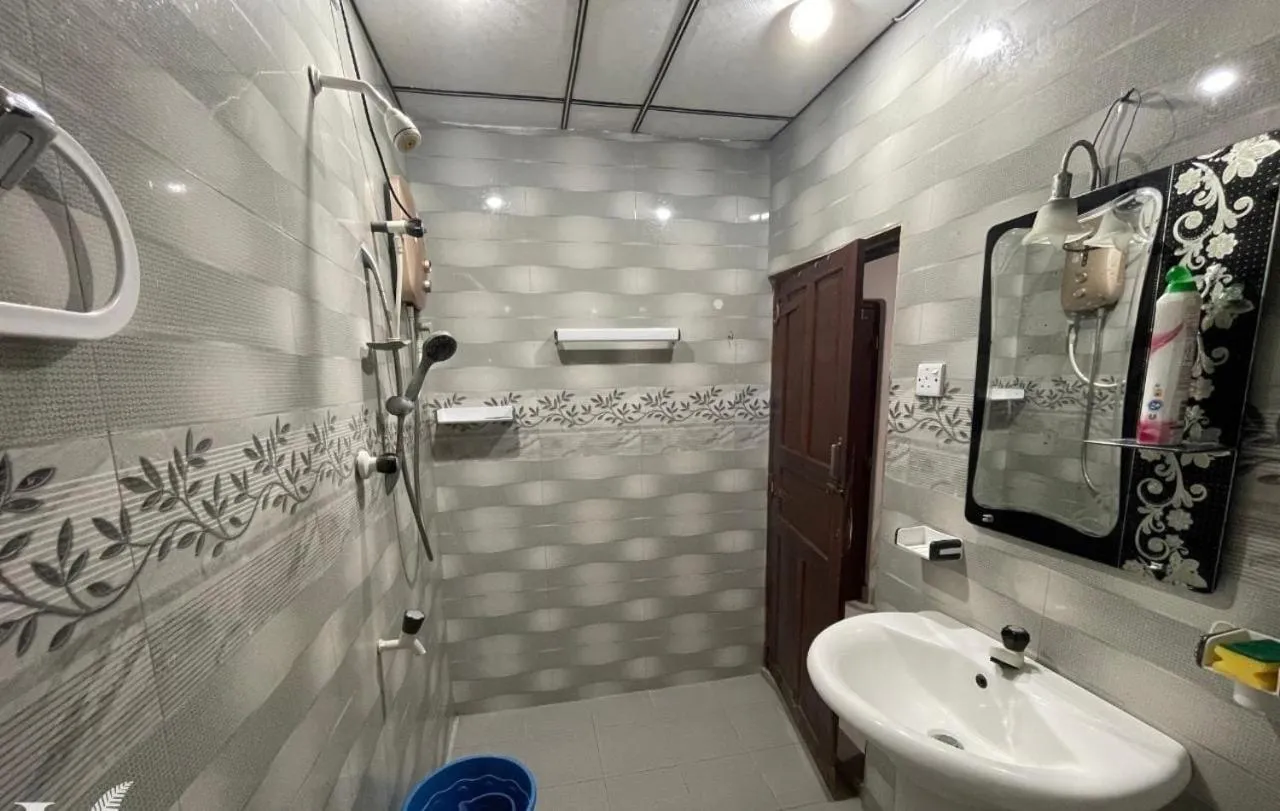 St Anne's Hotel & Restaurant