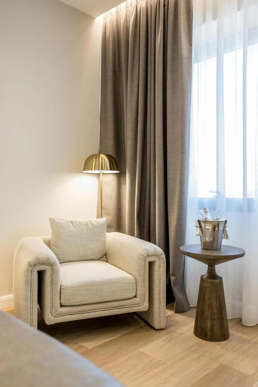 Seating area in Hotel Atrium