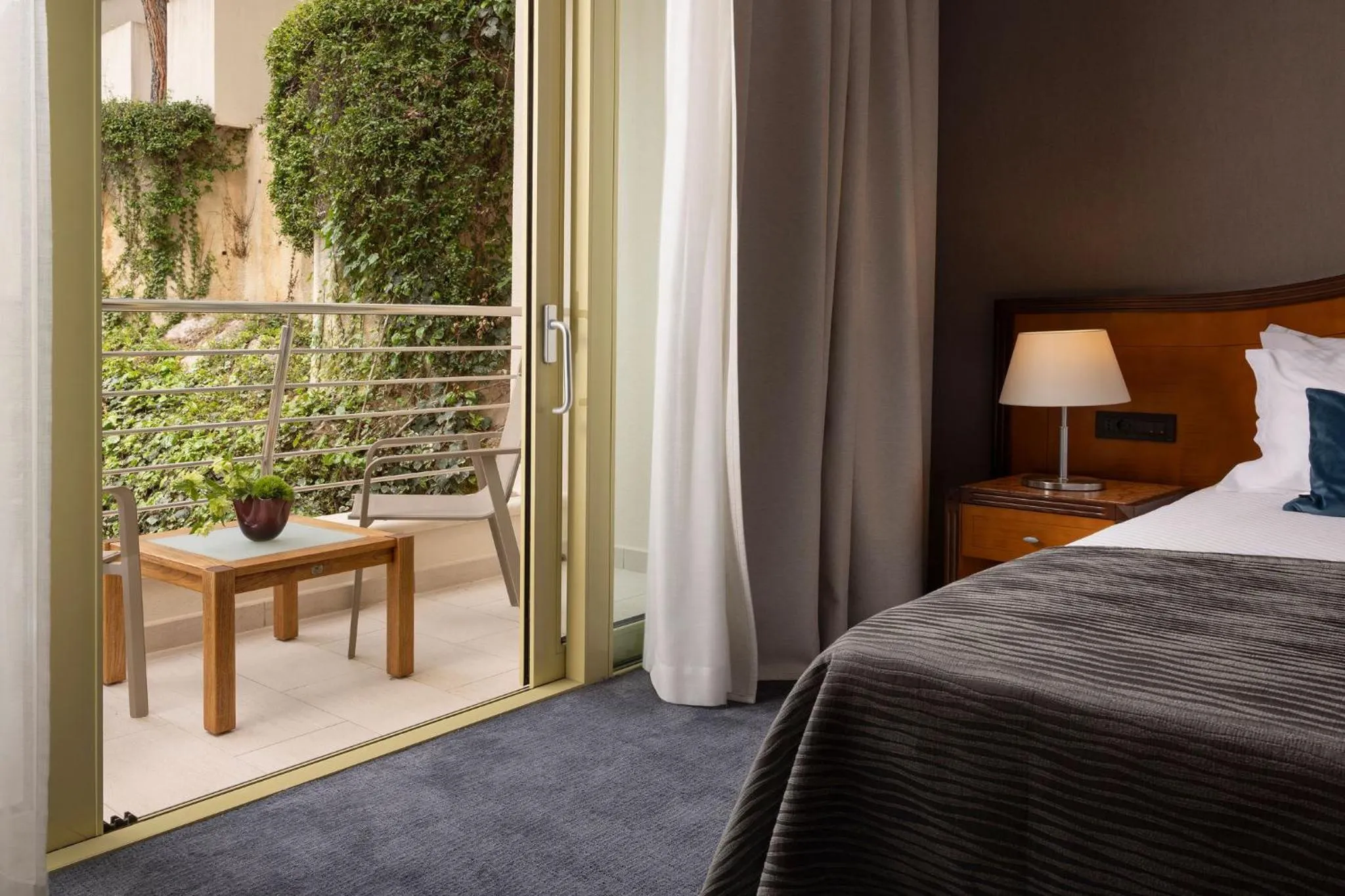 Bedroom, Bed in Hotel More