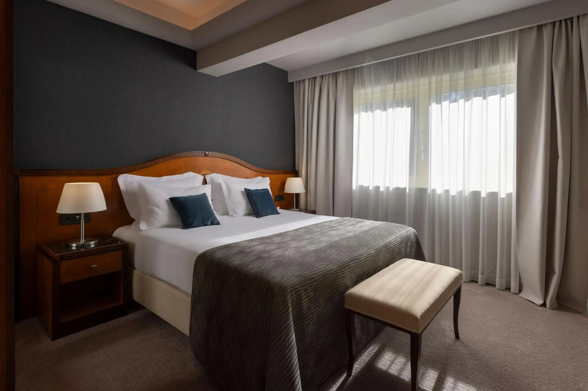 Bedroom, Bed in Hotel More