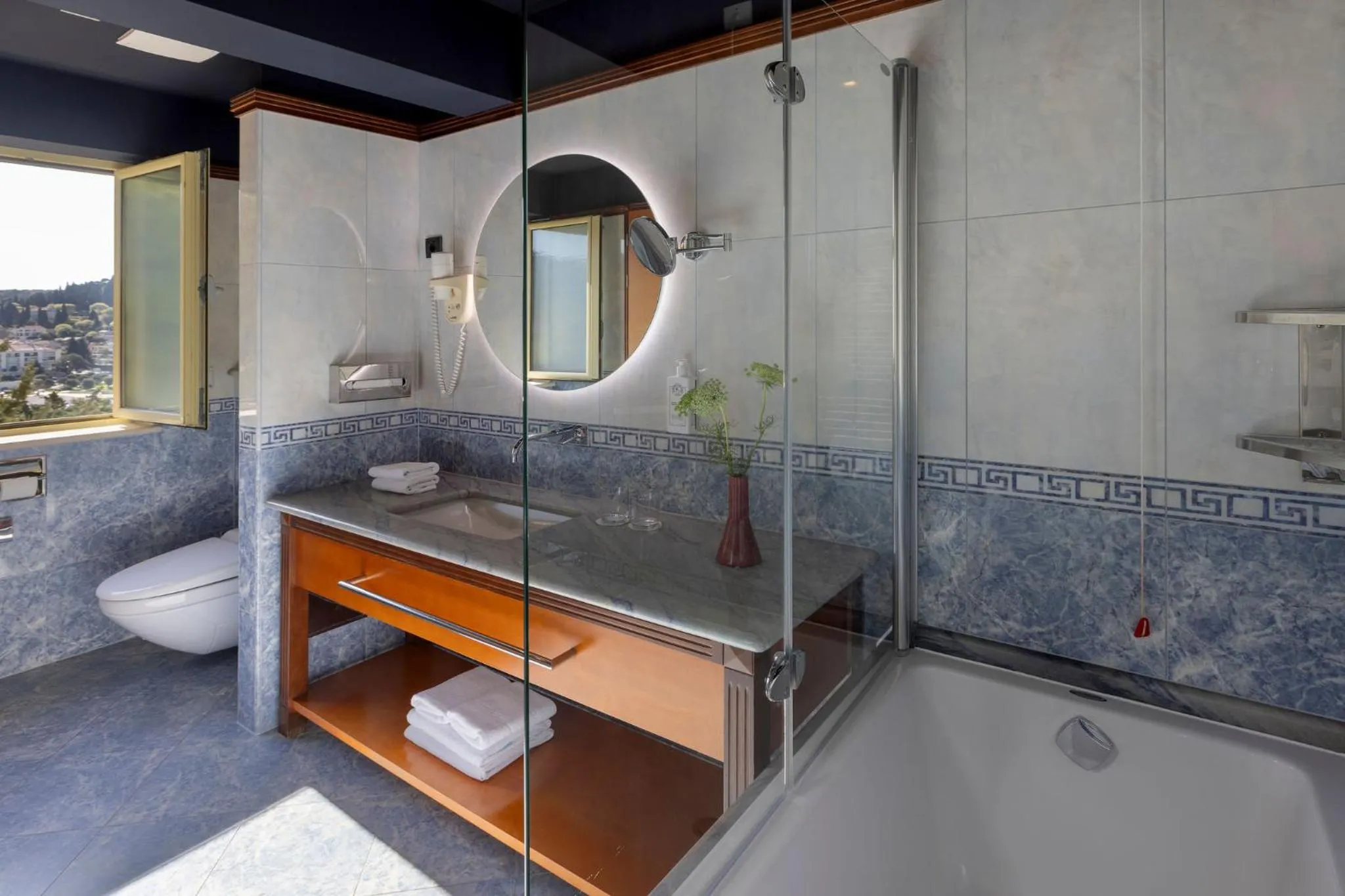 Bathroom in Hotel More