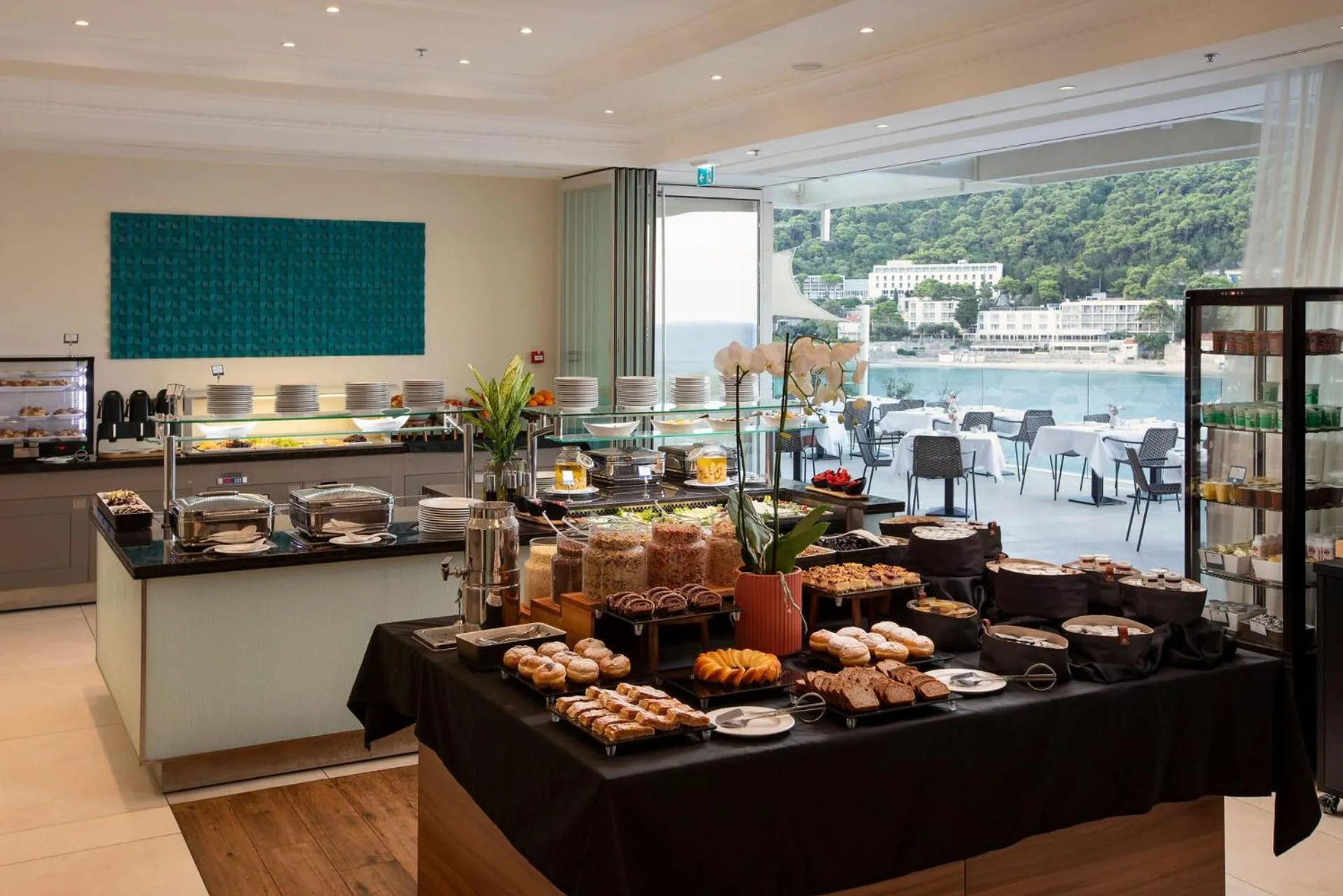 Breakfast in Hotel More