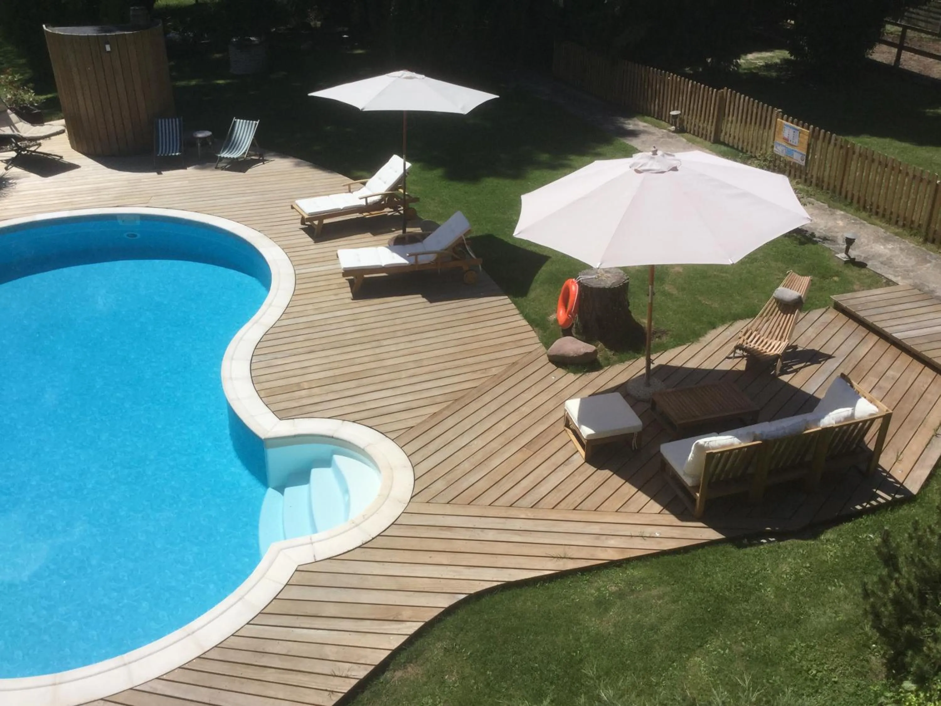 Swimming pool in Les Crinieres En Brie