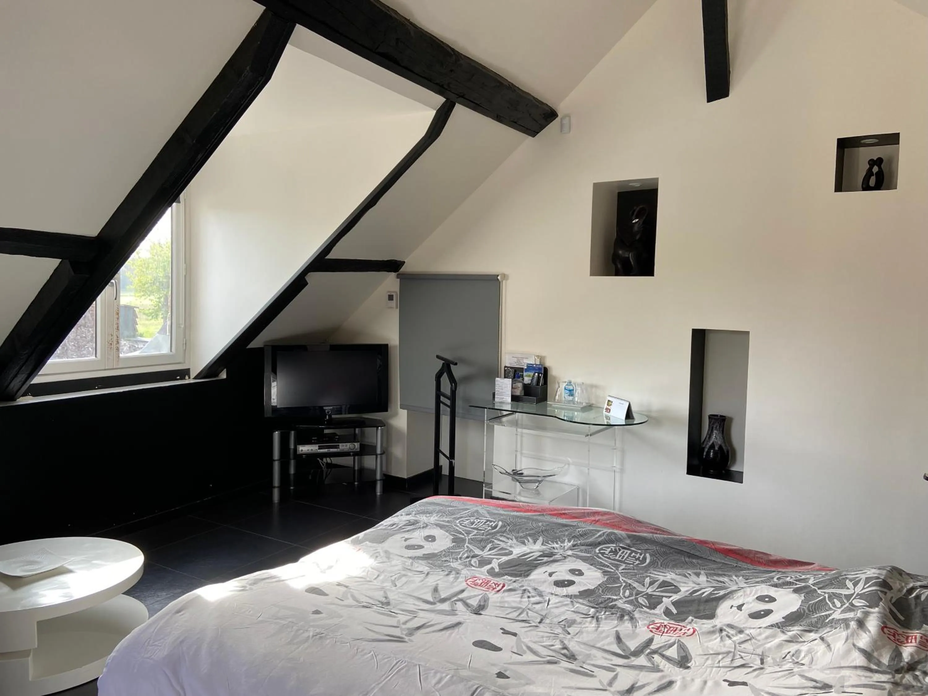 Bed in Les Crinieres En Brie