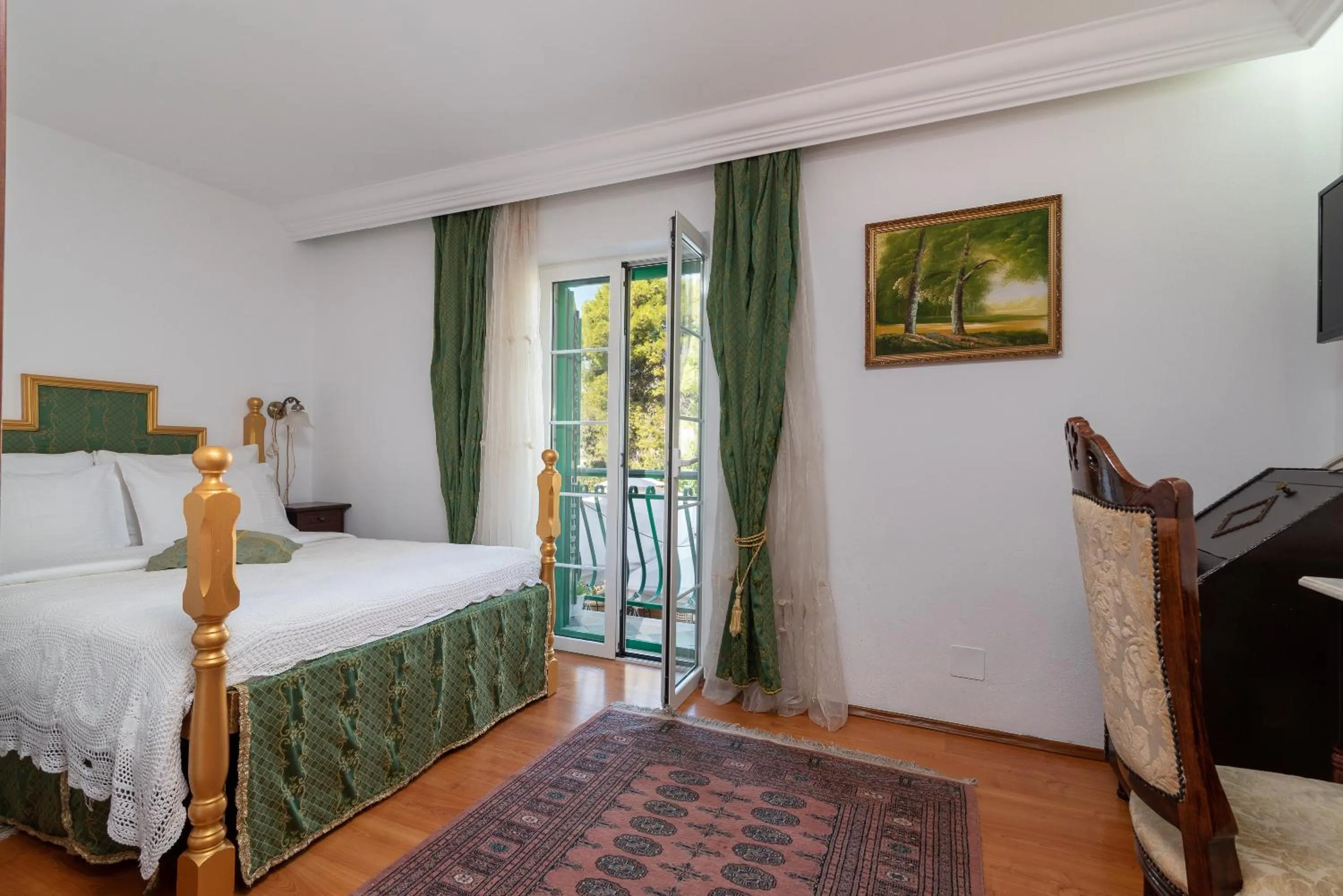 Bed in Heritage Hotel Pasike