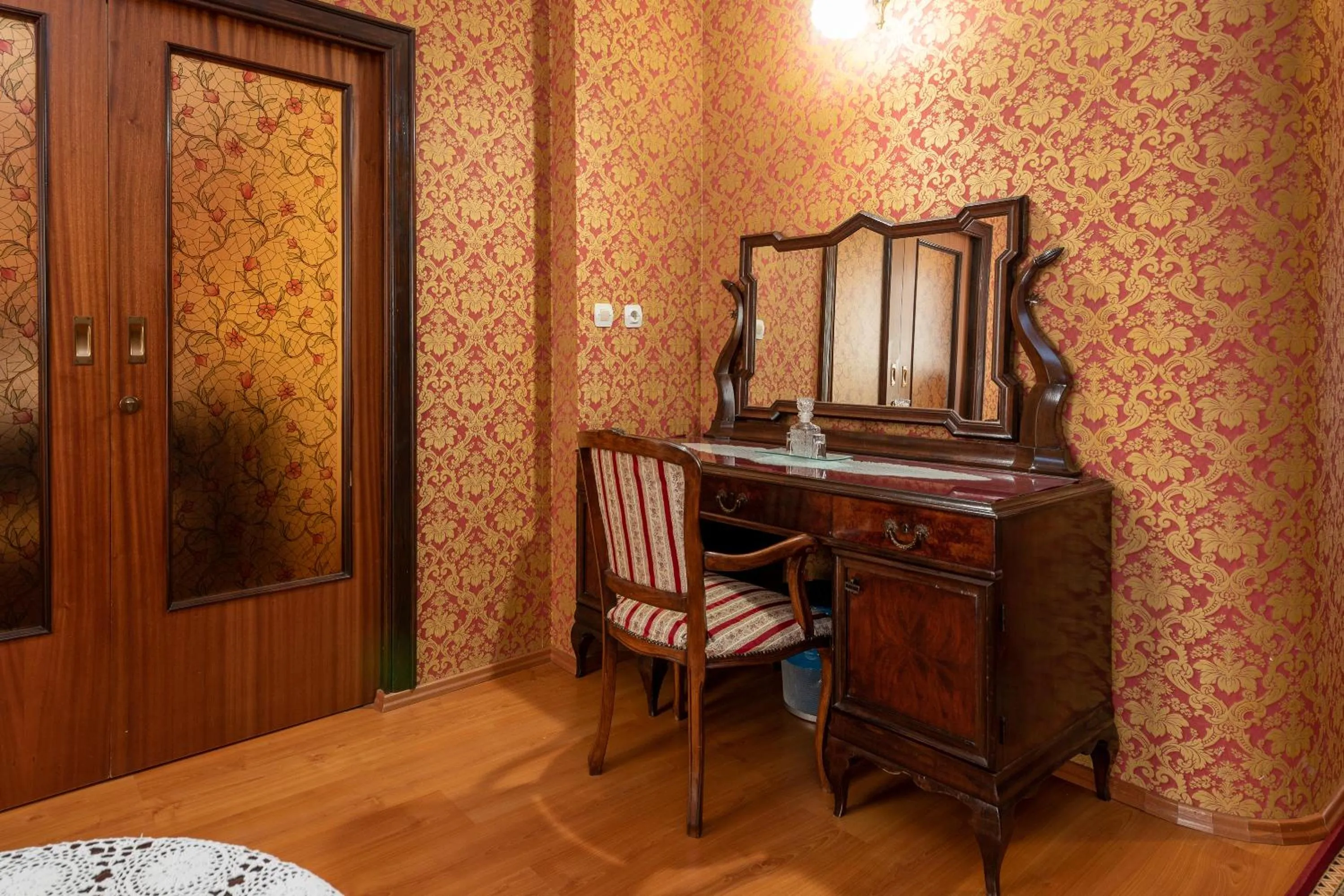 hair dresser in Heritage Hotel Pasike