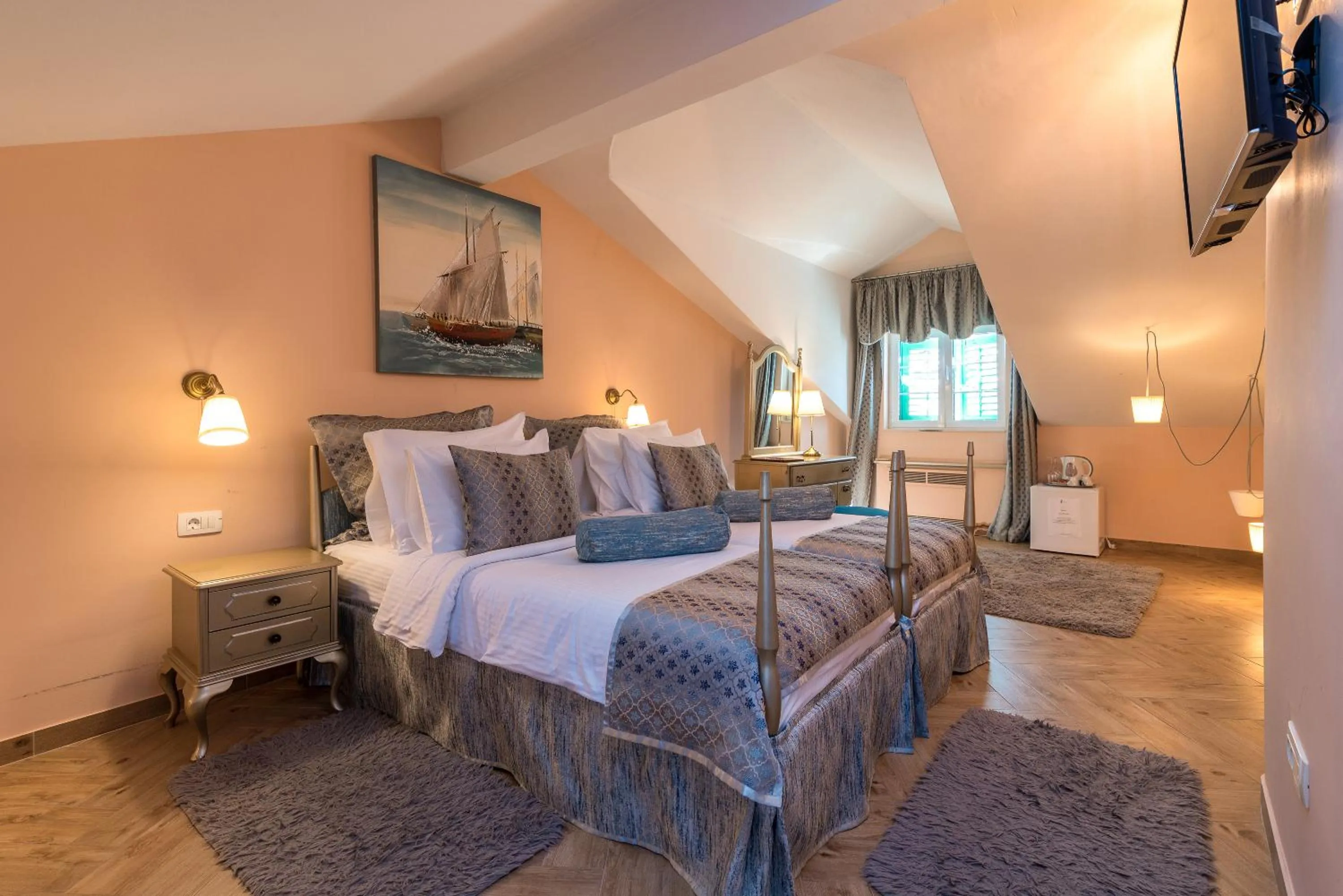 Bed in Heritage Hotel Pasike